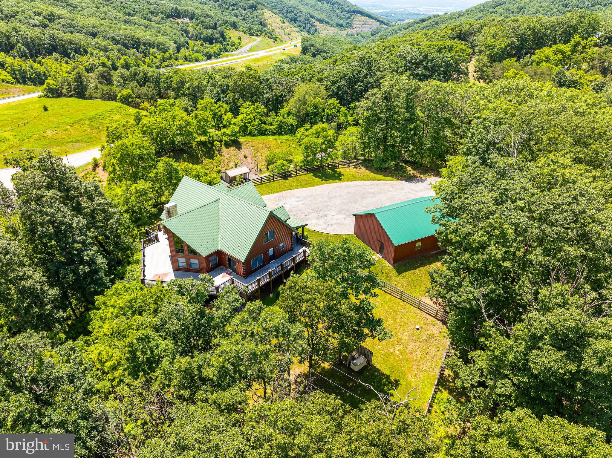 ASHTON WOODS - Residential