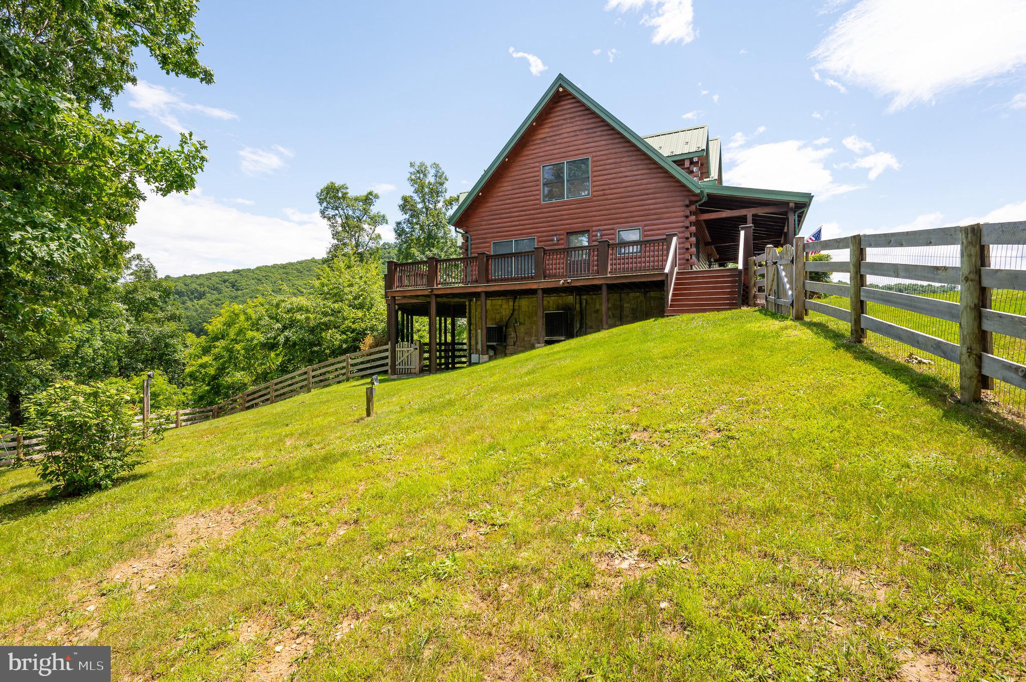 ASHTON WOODS - Residential