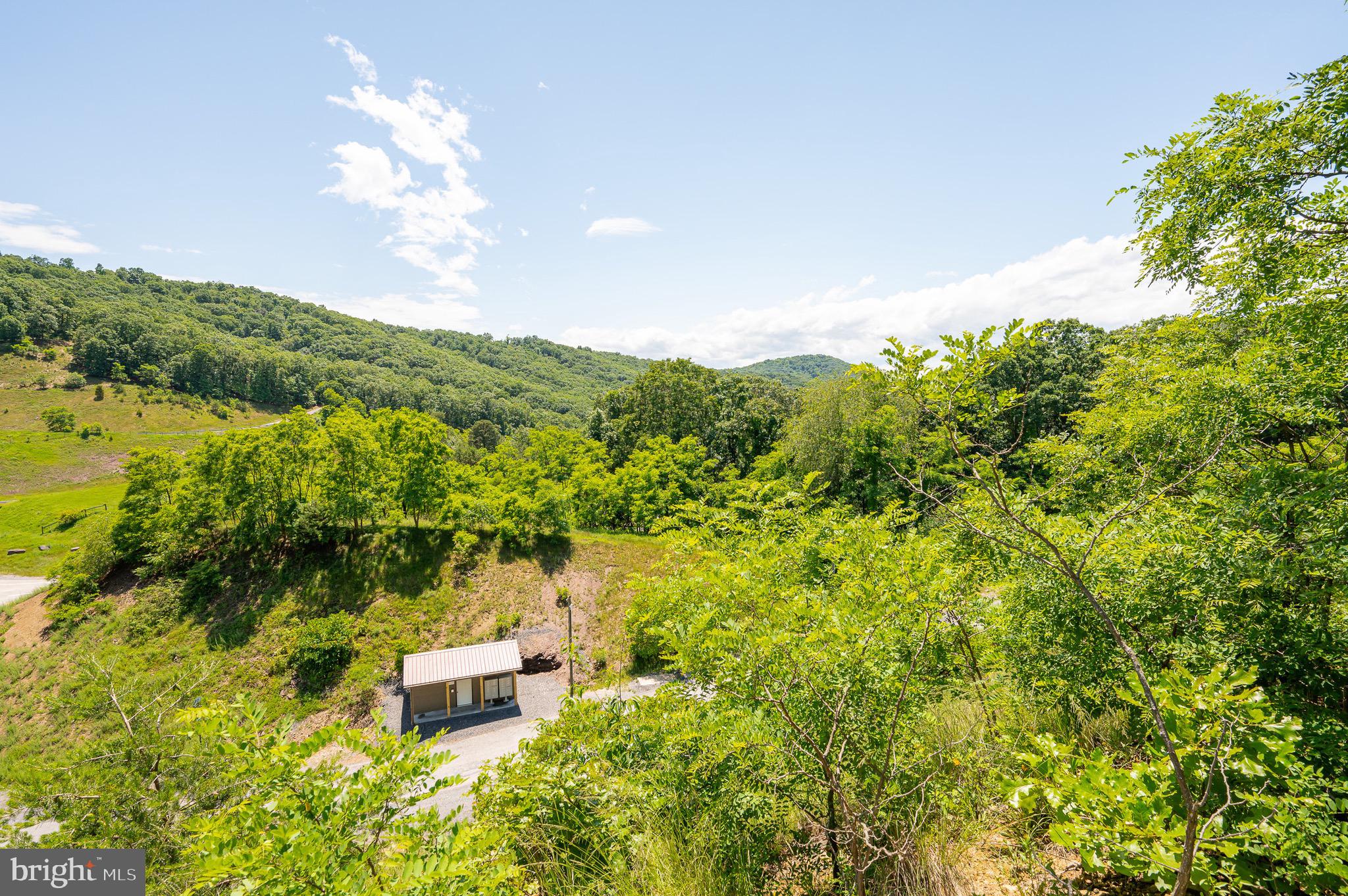 ASHTON WOODS - Residential