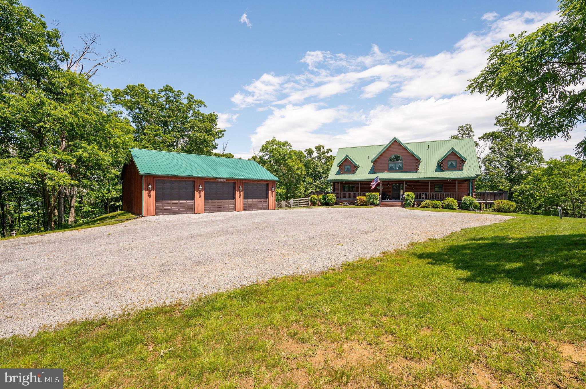 ASHTON WOODS - Residential