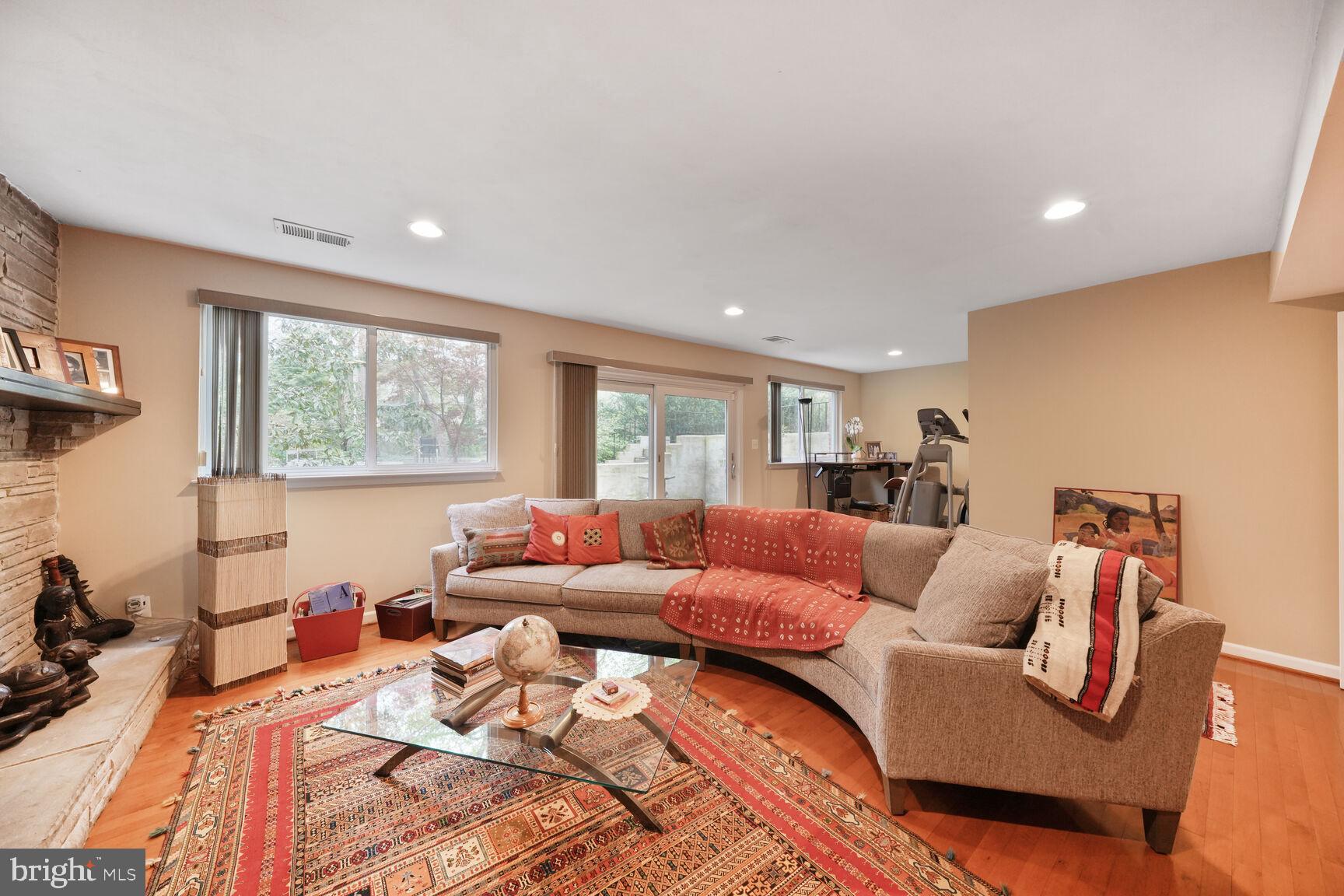 SLEEPY HOLLOW PARK - Residential