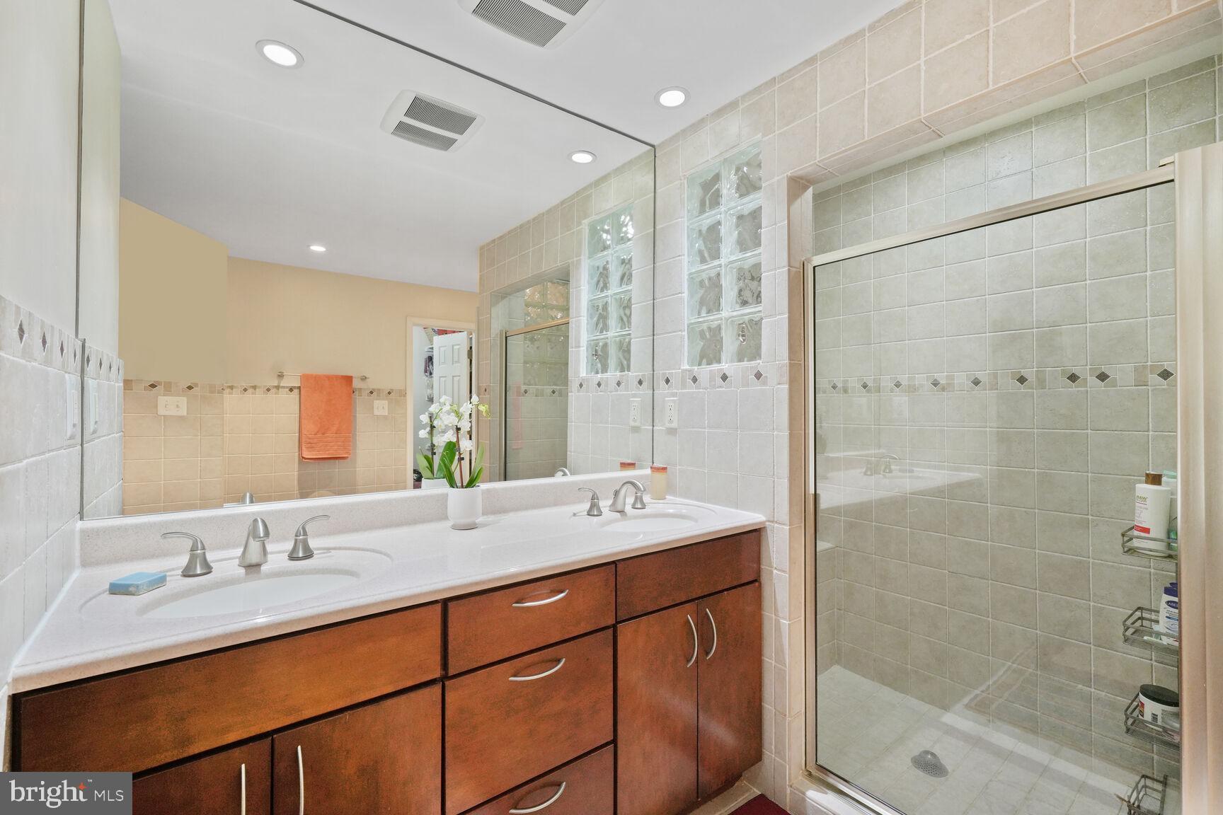 SLEEPY HOLLOW PARK - Residential