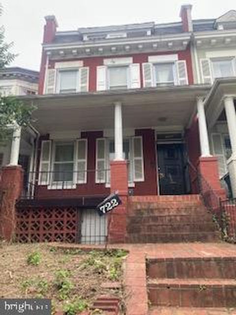 Photo of 722 Shepherd Street NW, WASHINGTON, DC 20011 (MLS # DCDC2224412)
