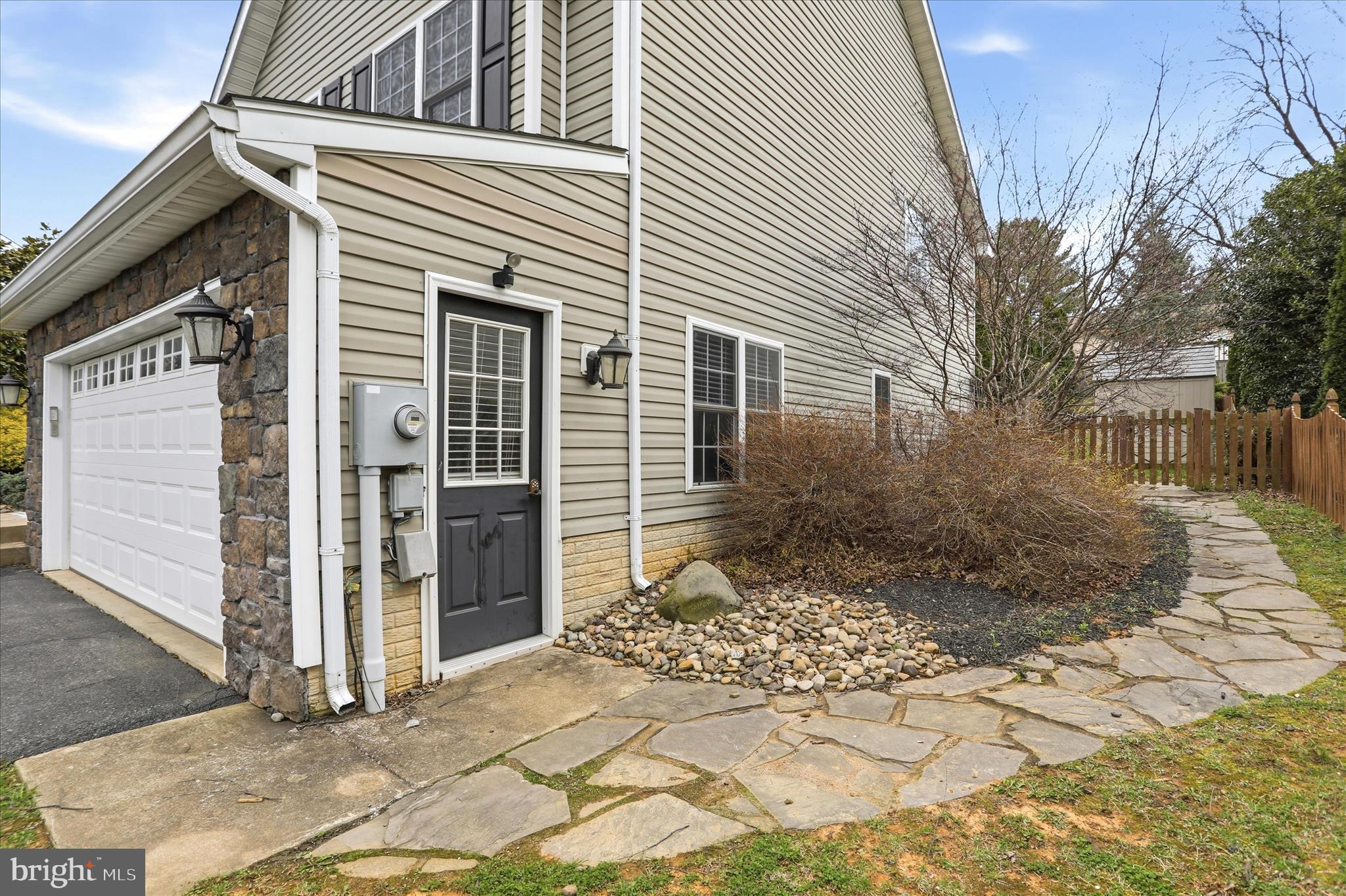 88 GRASSY MEADOW ROAD