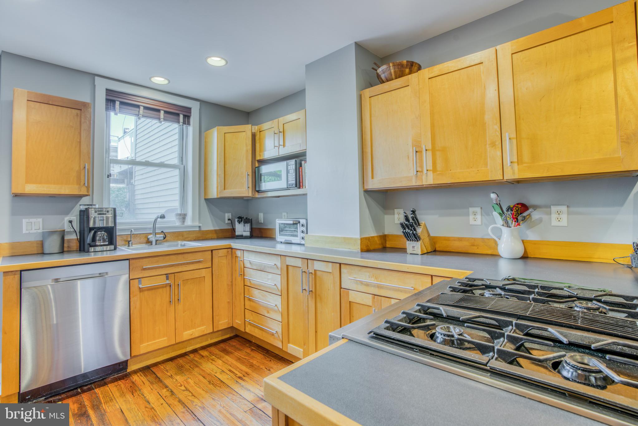 LOCUST POINT - Residential Lease