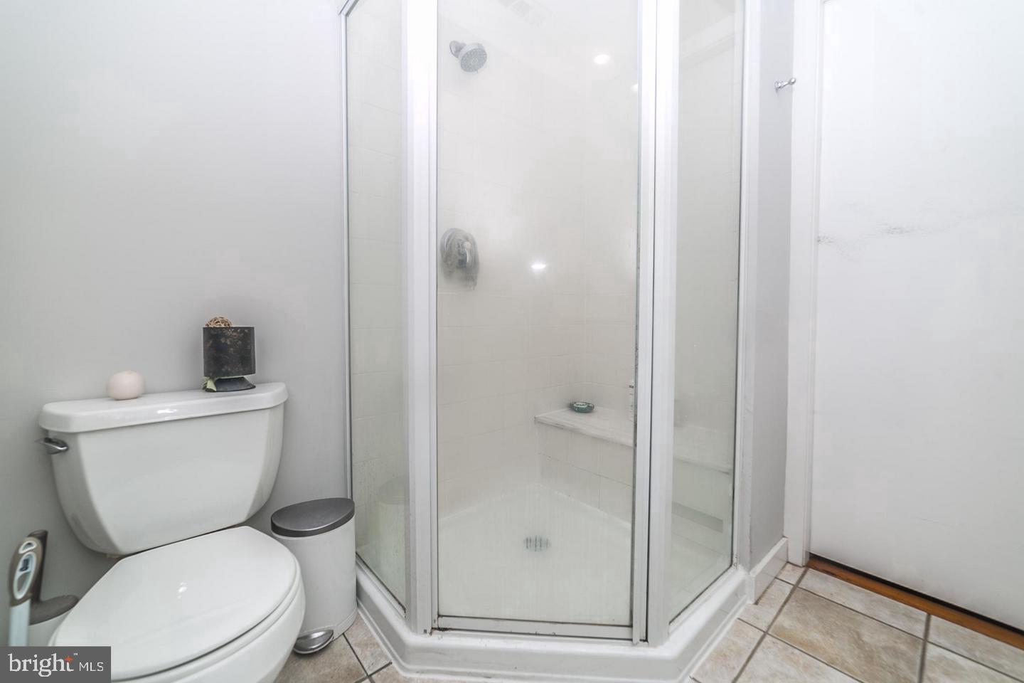 LOCUST POINT - Residential Lease