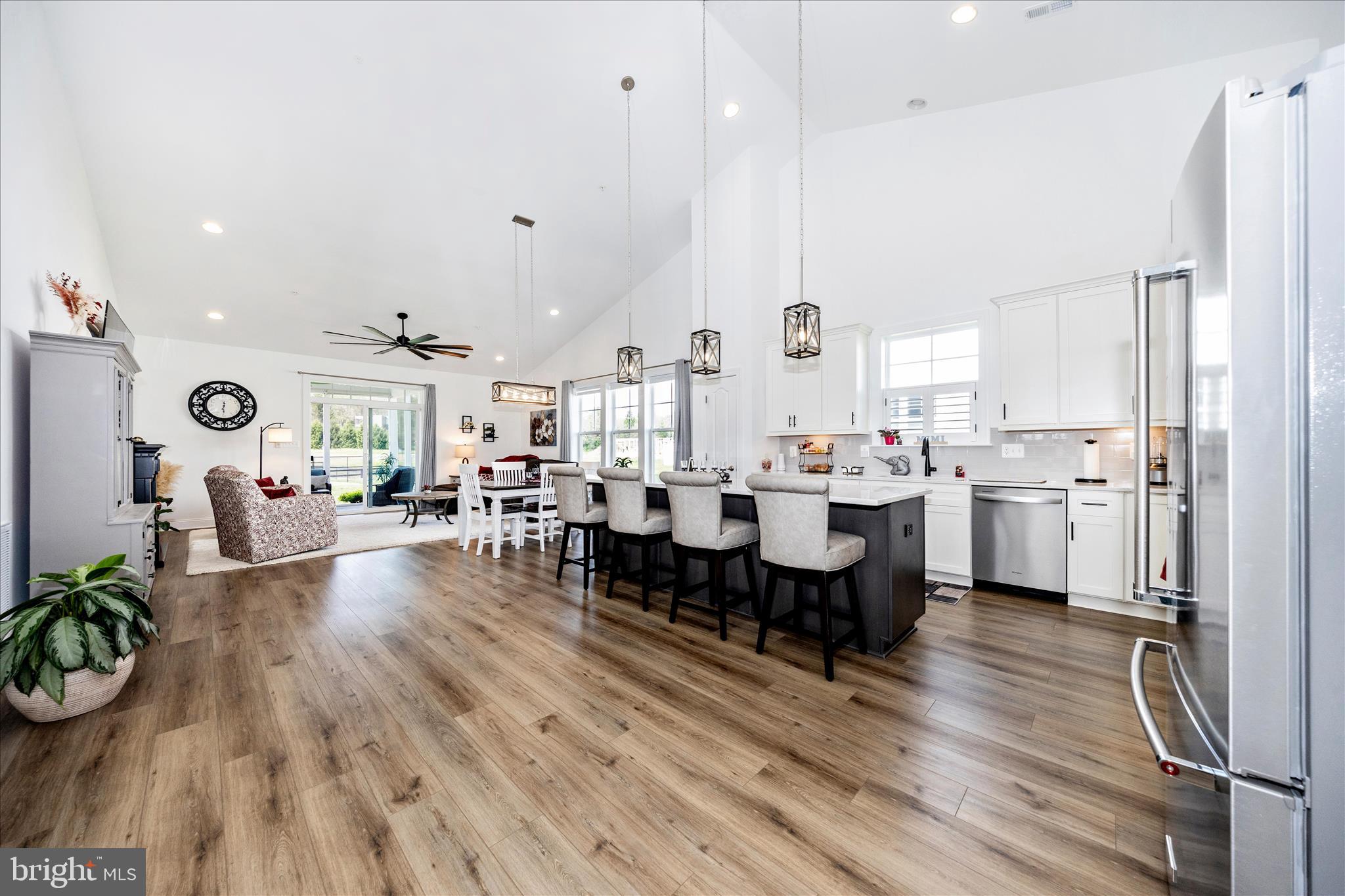 ROSEHILL MANOR - Residential