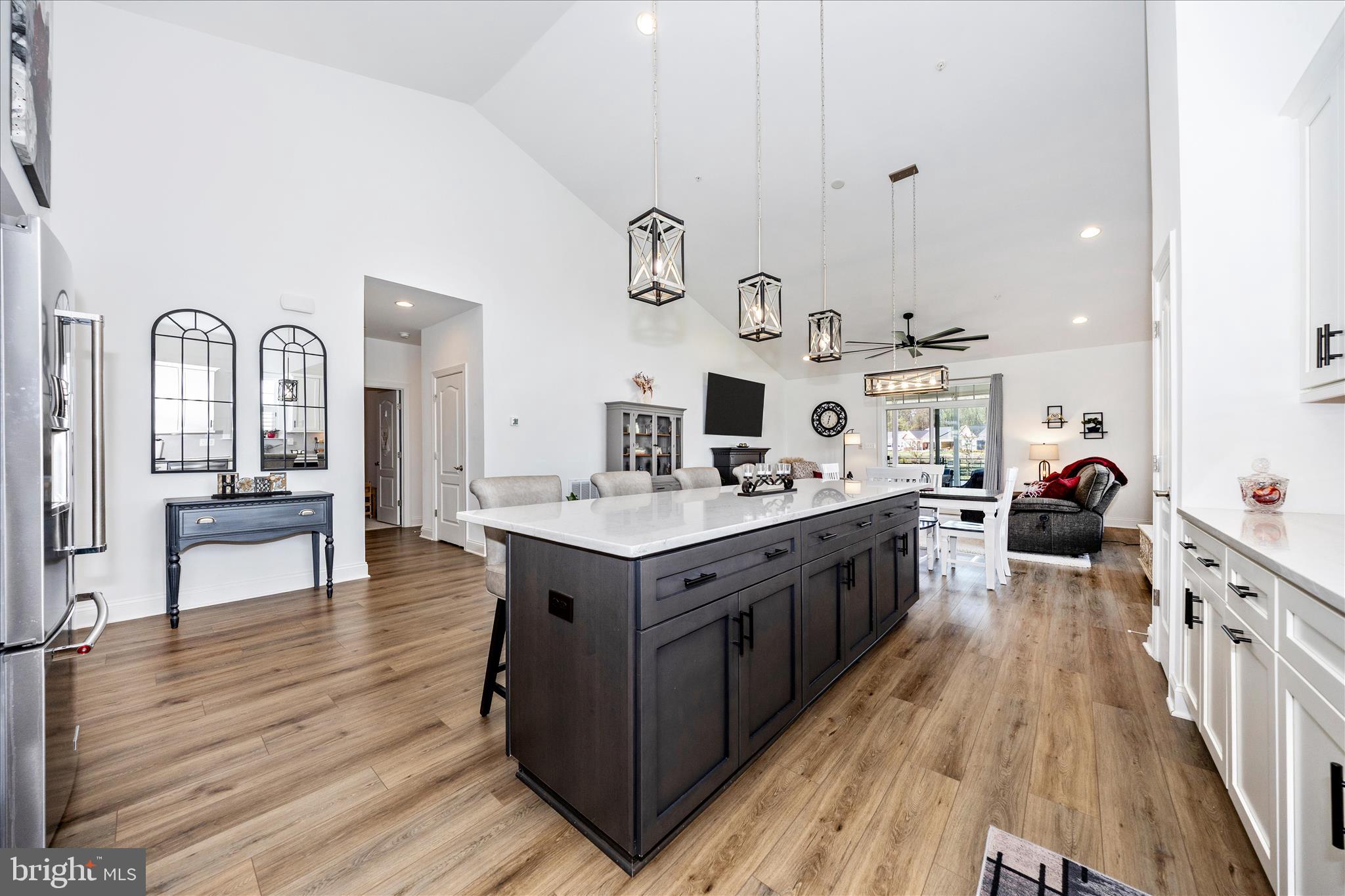 ROSEHILL MANOR - Residential
