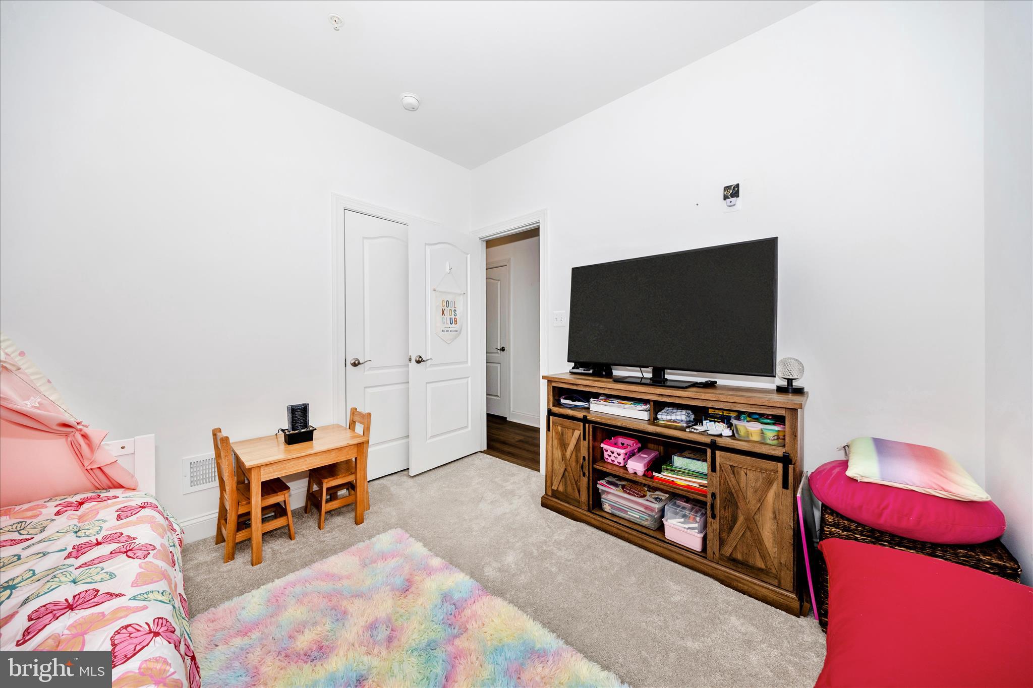 ROSEHILL MANOR - Residential
