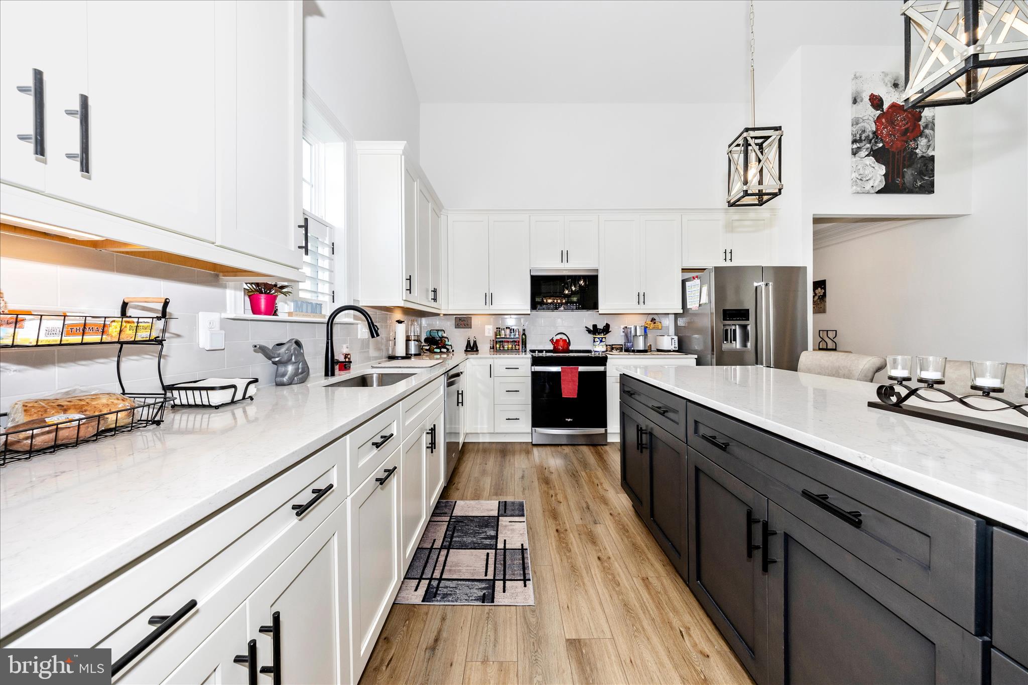 ROSEHILL MANOR - Residential
