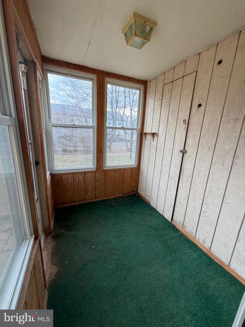 804 JACKSON STREET LANSDALE PA 19446