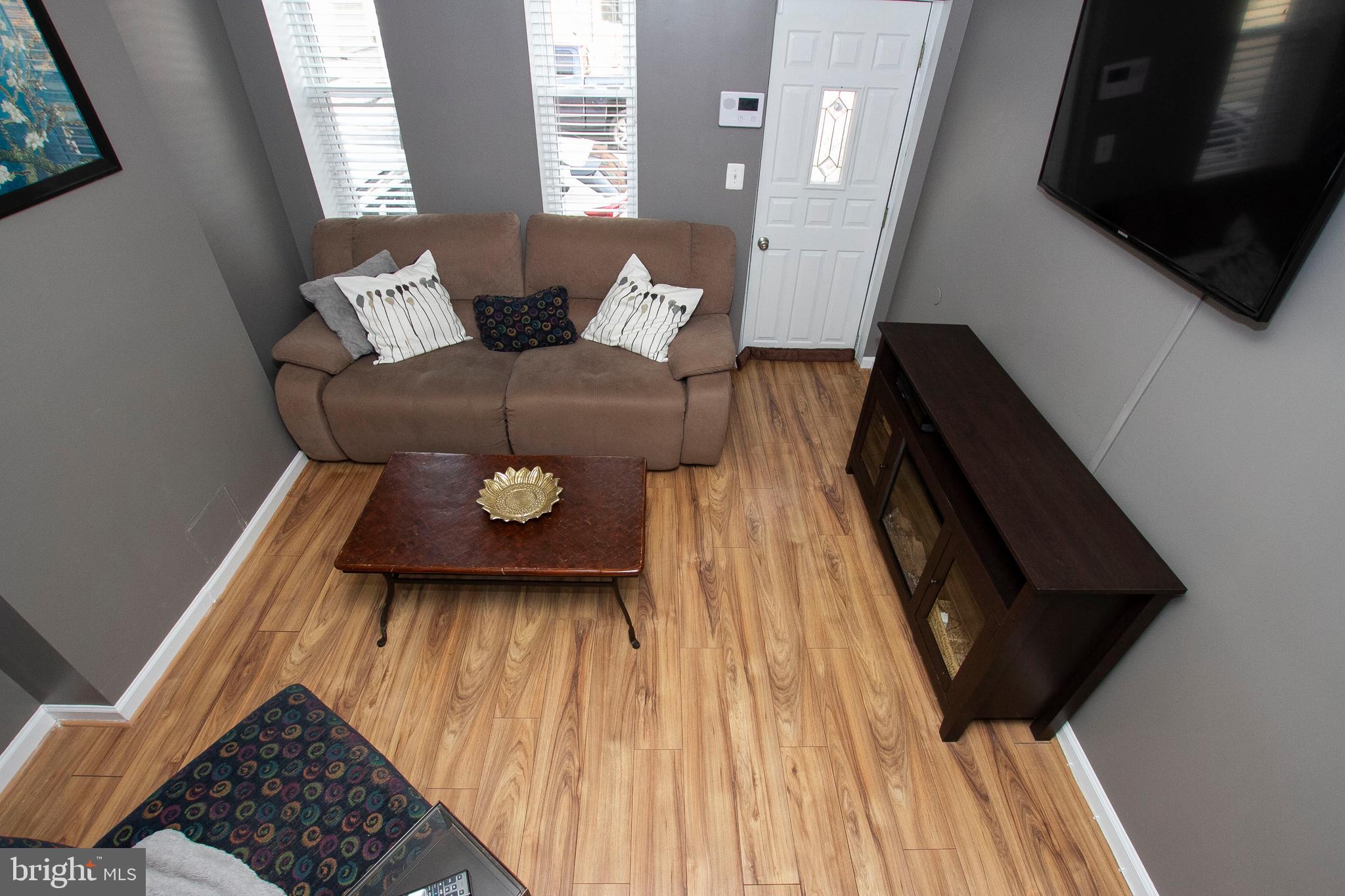 RIVERSIDE - Residential