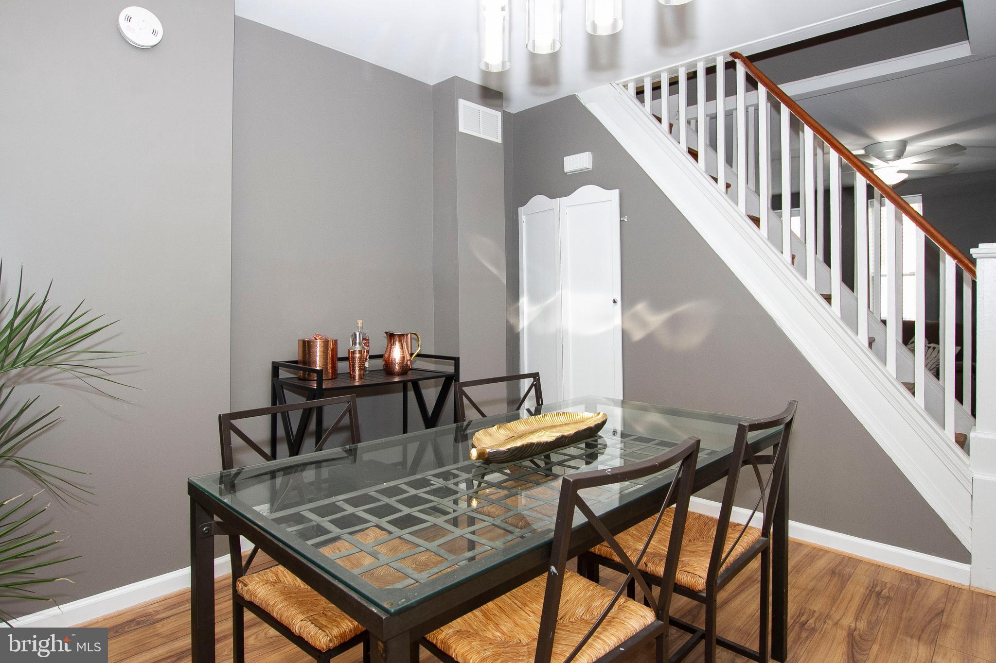 RIVERSIDE - Residential