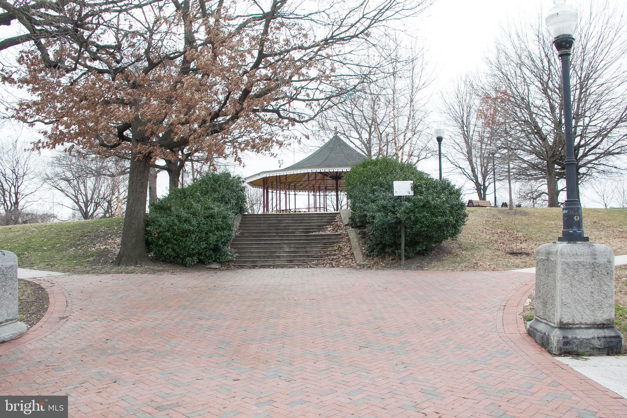 RIVERSIDE - Residential