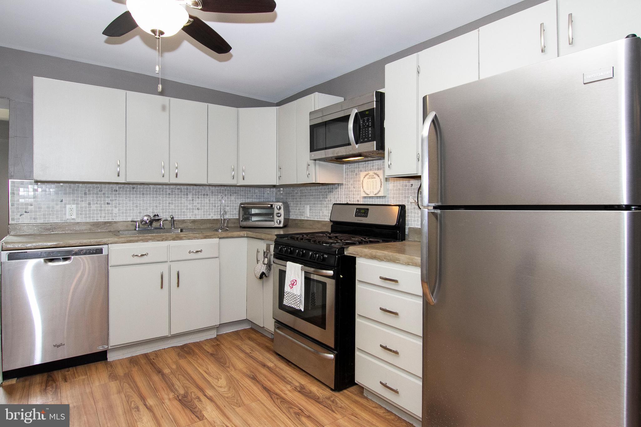 RIVERSIDE - Residential