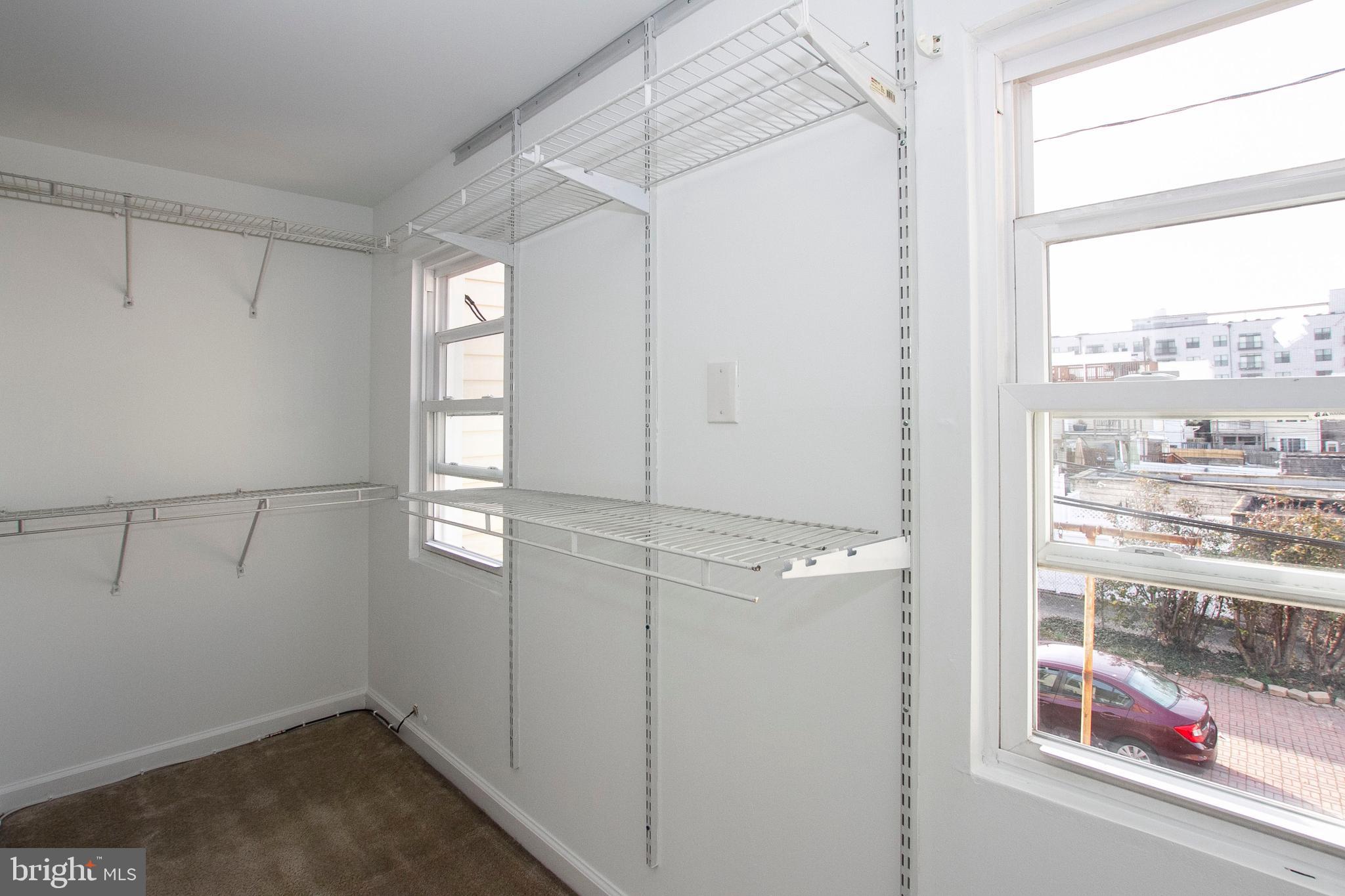 RIVERSIDE - Residential