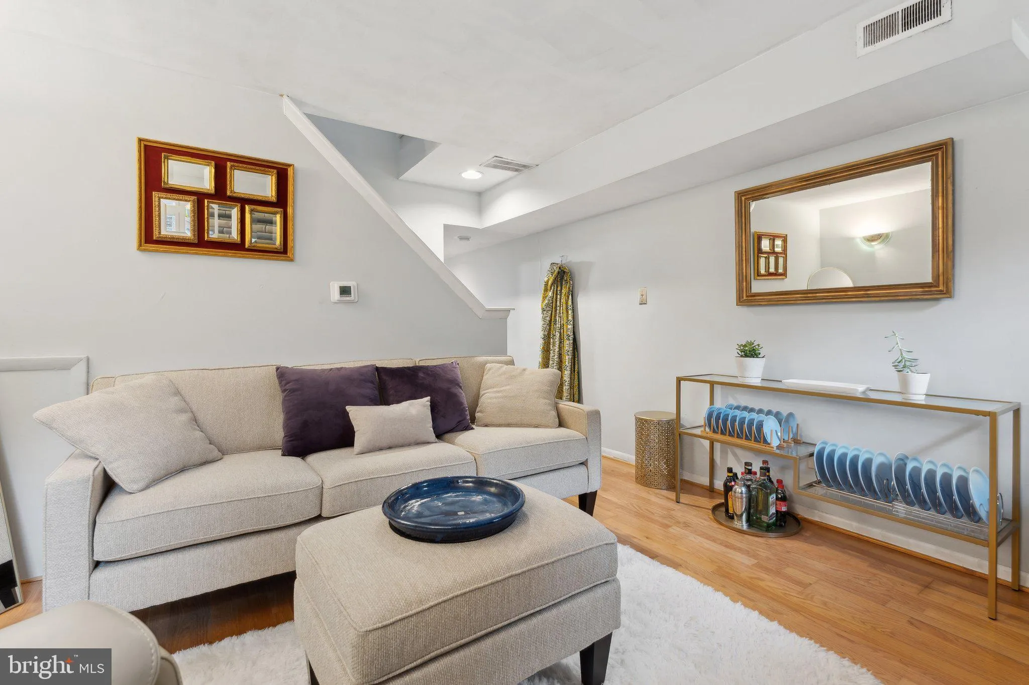 Baltimore, Maryland 21201, United States, 2 Bedrooms Bedrooms, ,2 BathroomsBathrooms,Residential,Active,140255