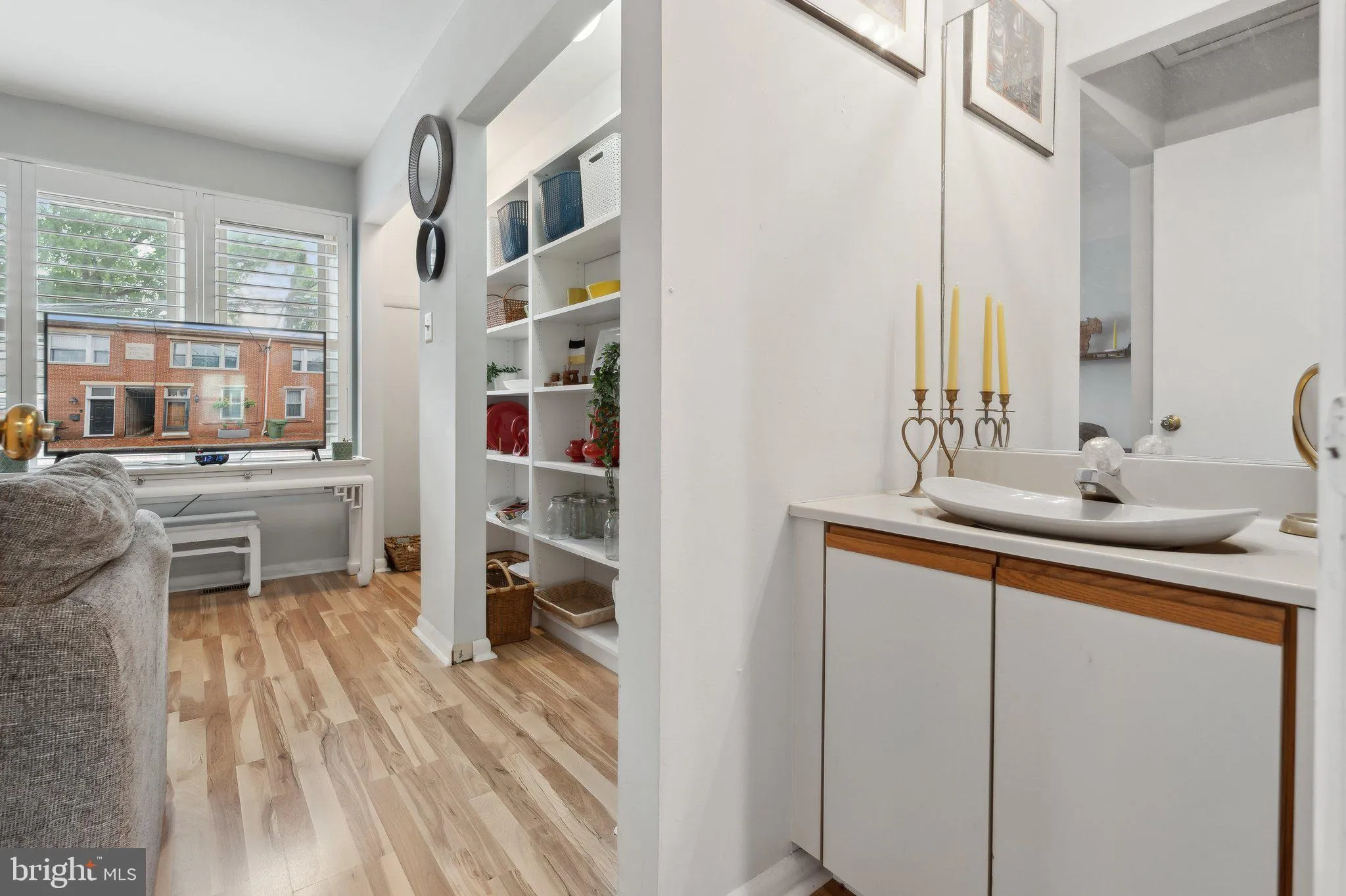 Baltimore, Maryland 21201, United States, 2 Bedrooms Bedrooms, ,2 BathroomsBathrooms,Residential,Active,140255