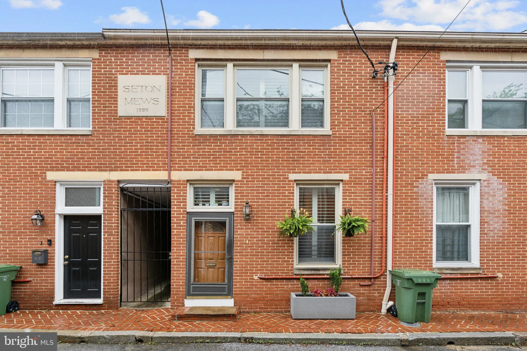 Baltimore, Maryland 21201, United States, 2 Bedrooms Bedrooms, ,2 BathroomsBathrooms,Residential,Active,140255