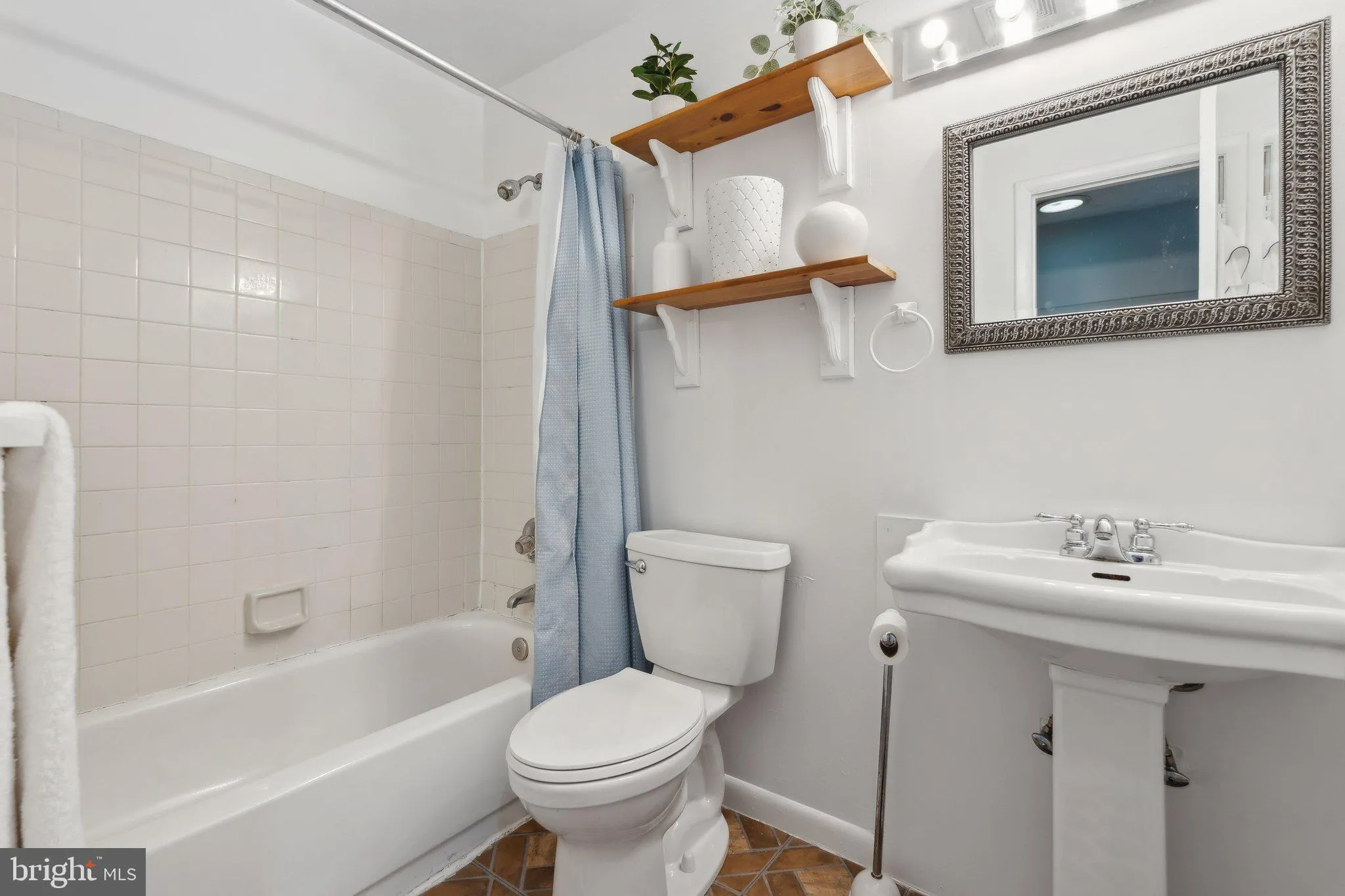 Baltimore, Maryland 21201, United States, 2 Bedrooms Bedrooms, ,2 BathroomsBathrooms,Residential,Active,140255