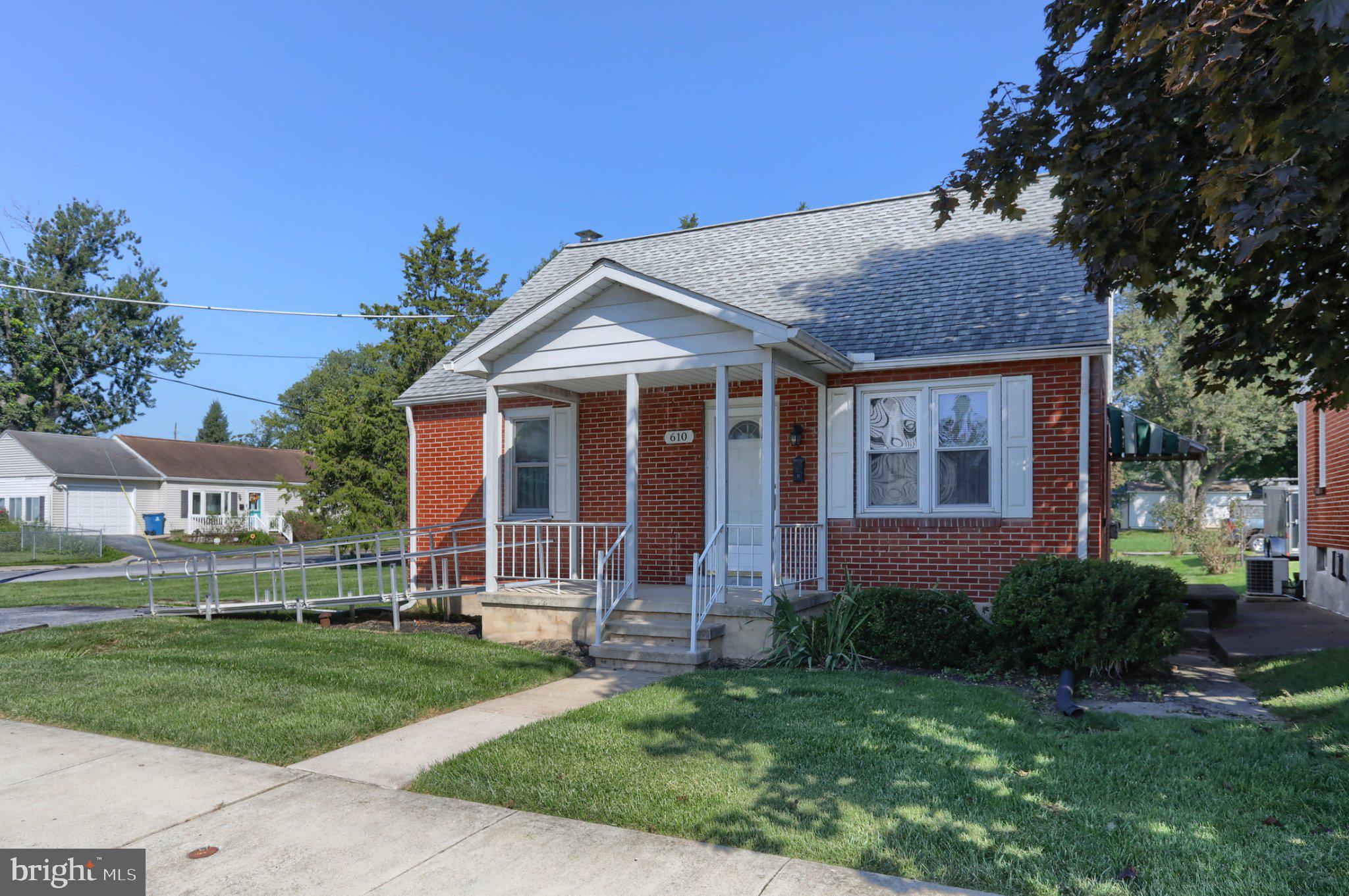 610 W 2ND STREET