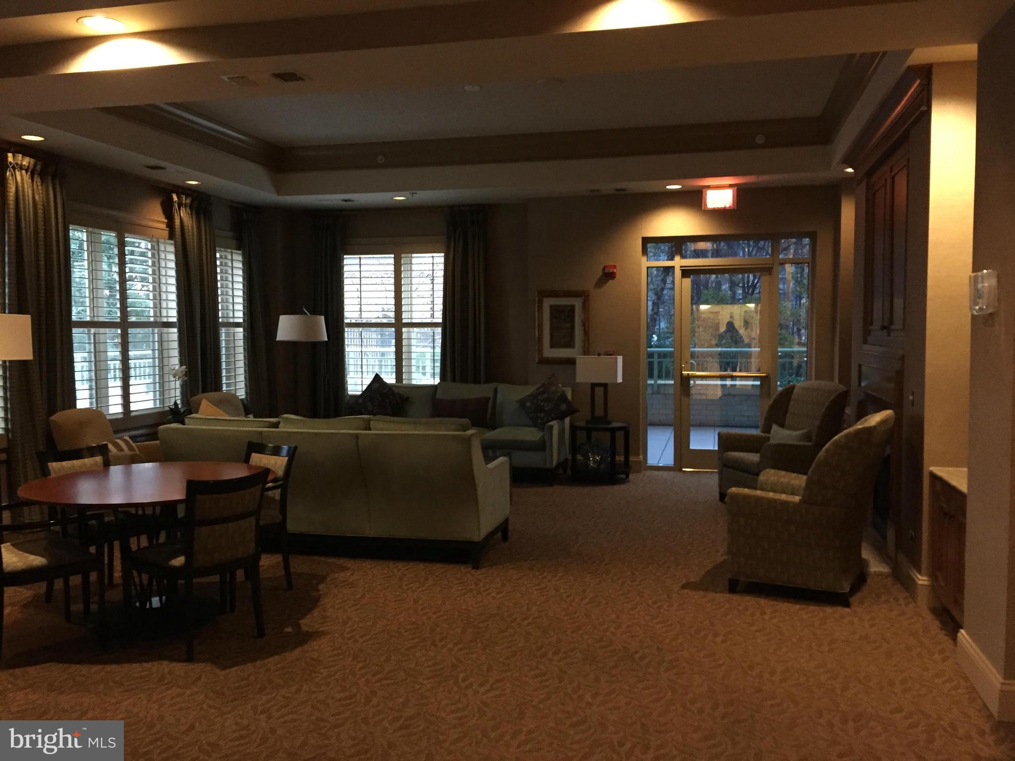 STRATFORD - Residential Lease