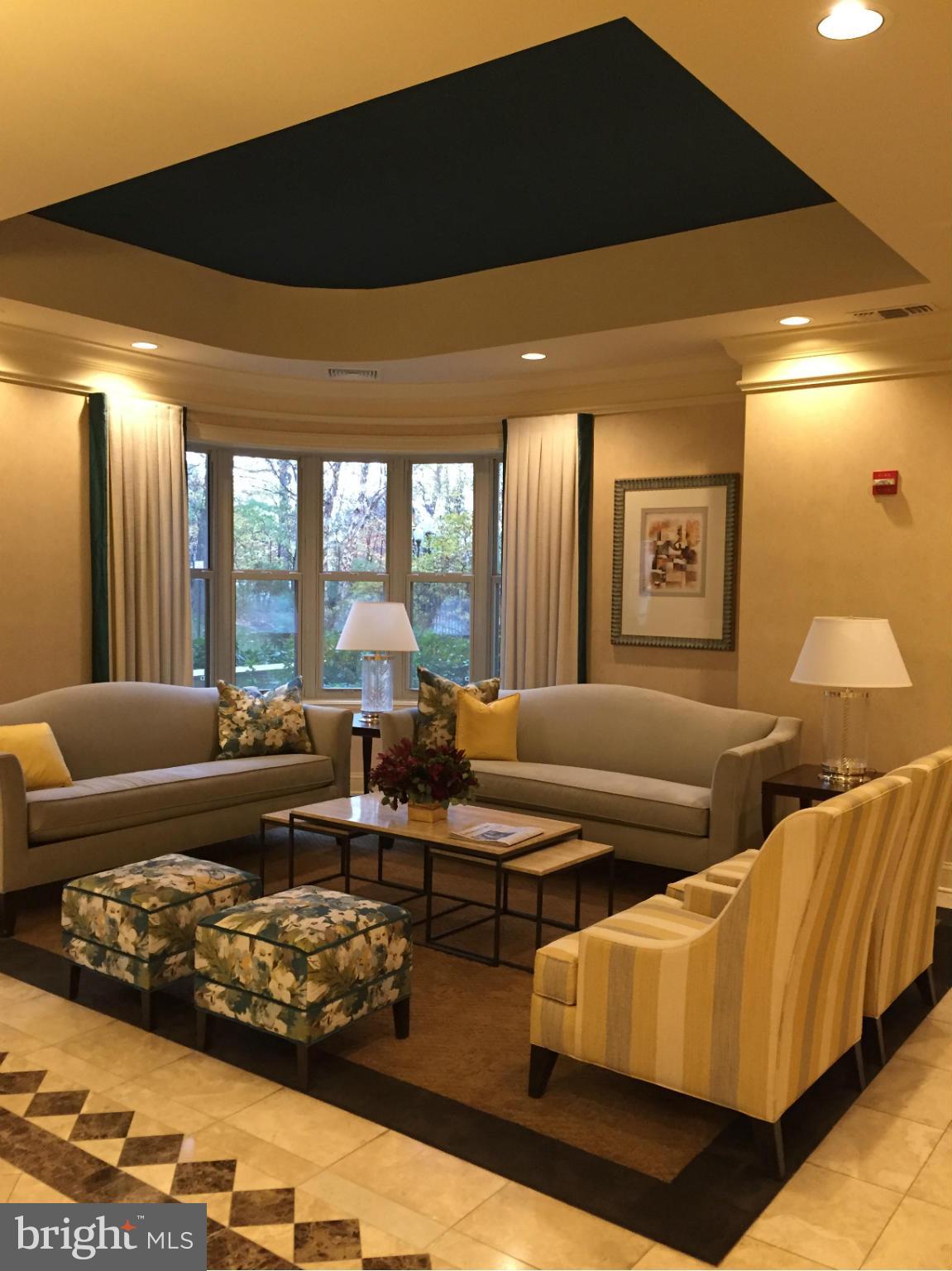 STRATFORD - Residential Lease