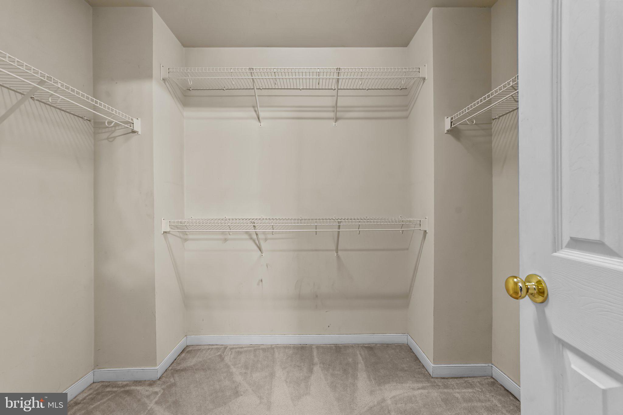 COUNTRYSIDE - Residential