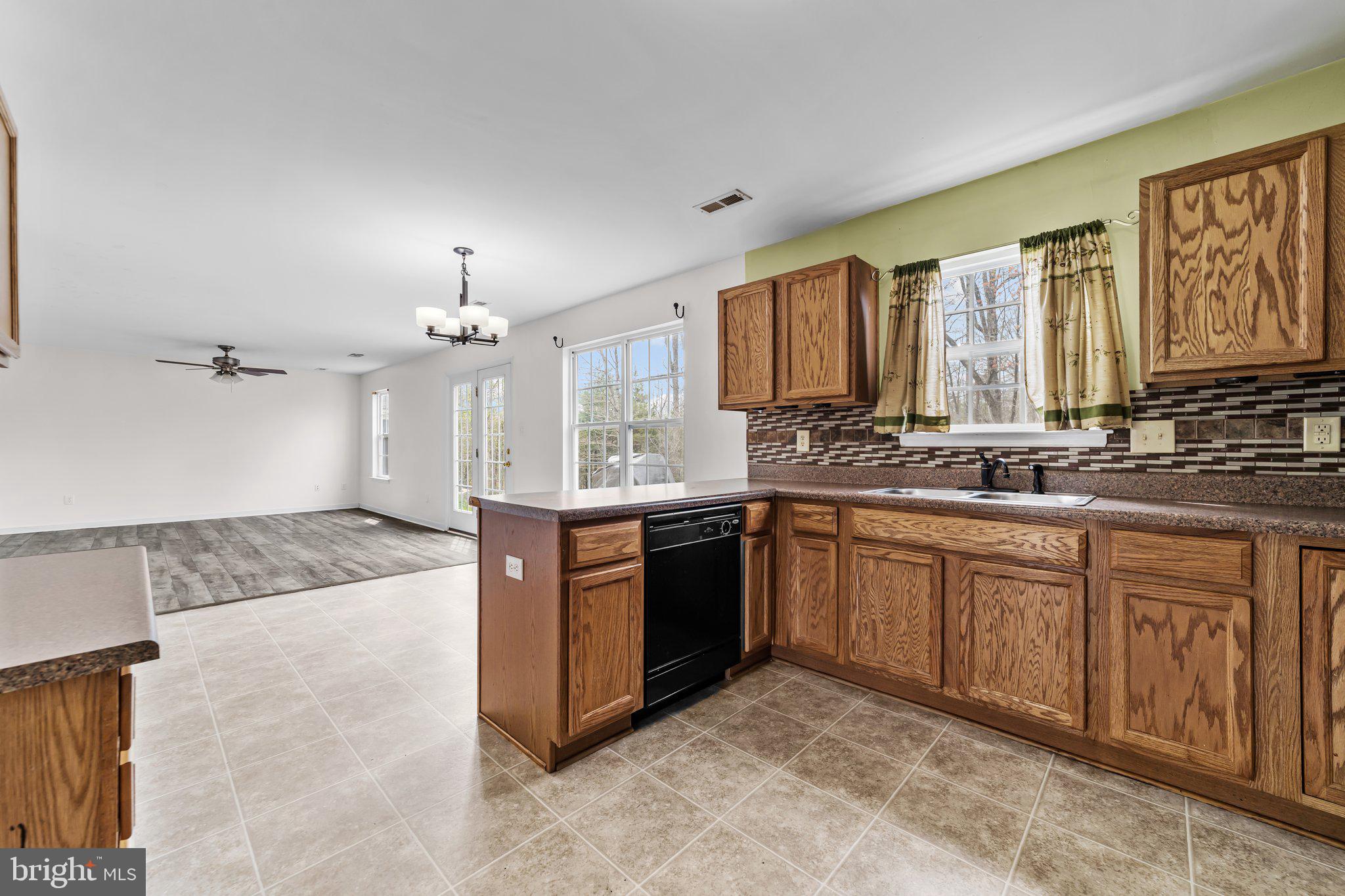 COUNTRYSIDE - Residential