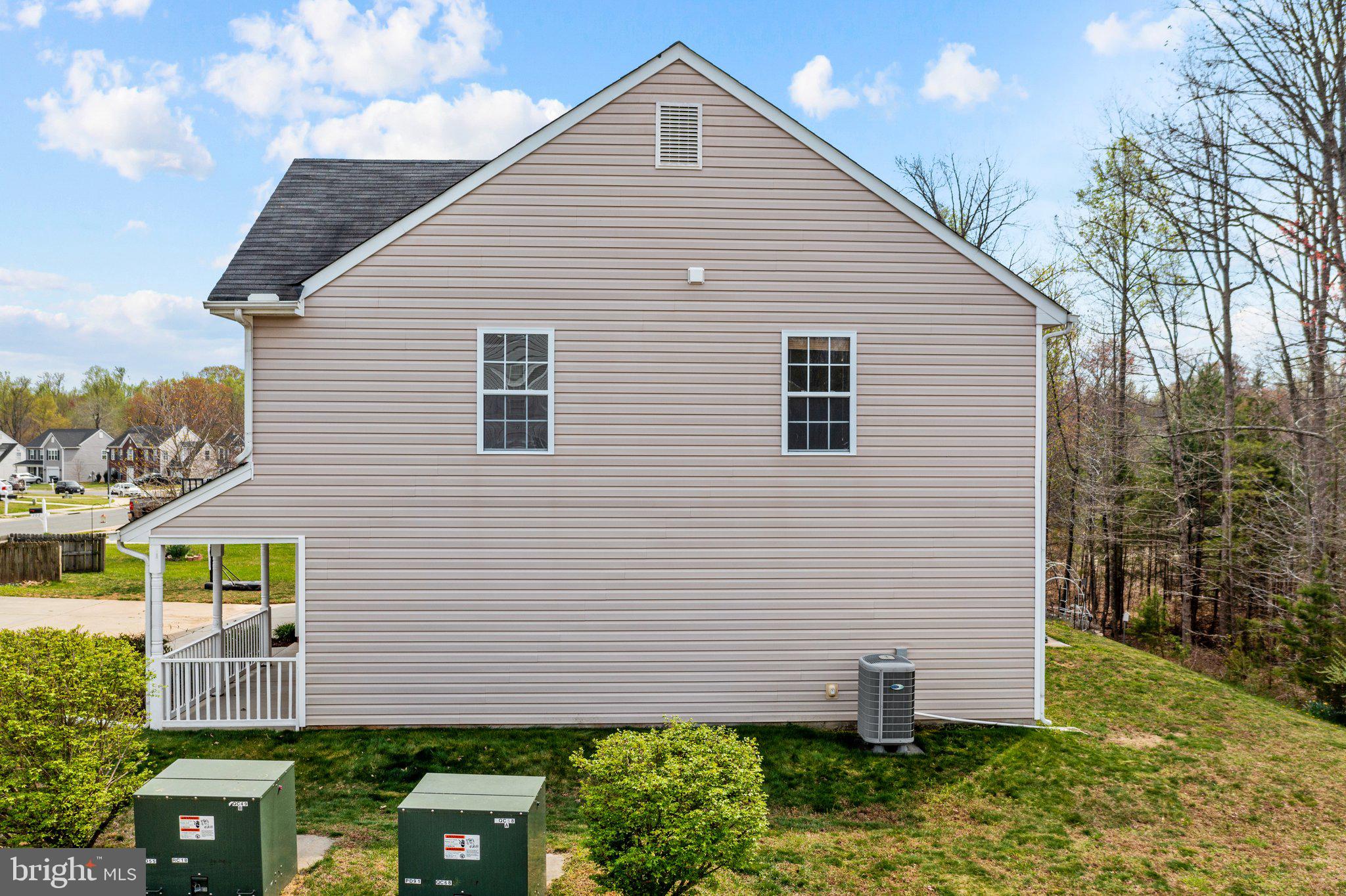 COUNTRYSIDE - Residential