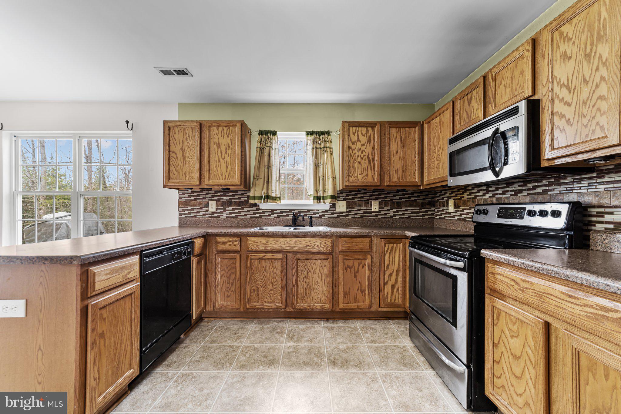 COUNTRYSIDE - Residential