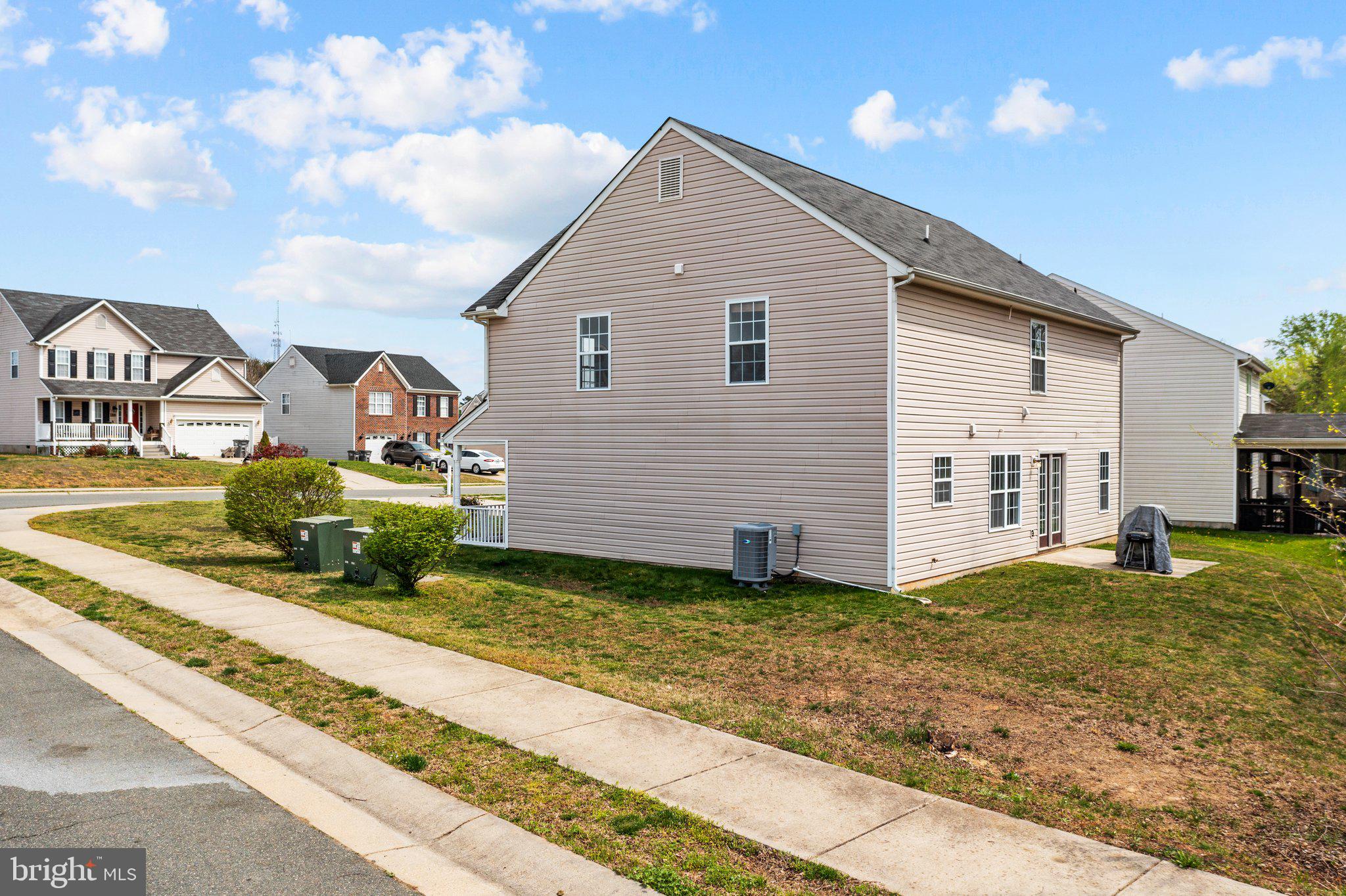 COUNTRYSIDE - Residential