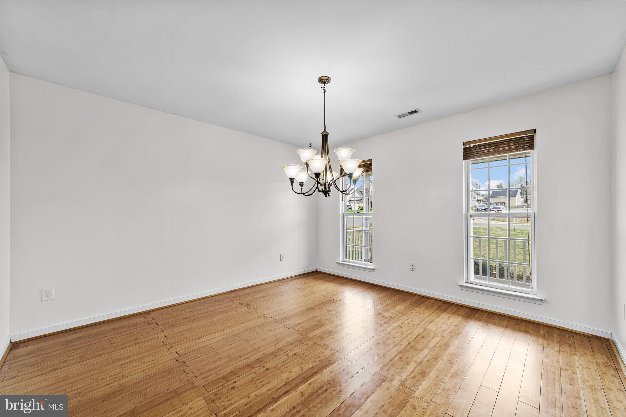 COUNTRYSIDE - Residential