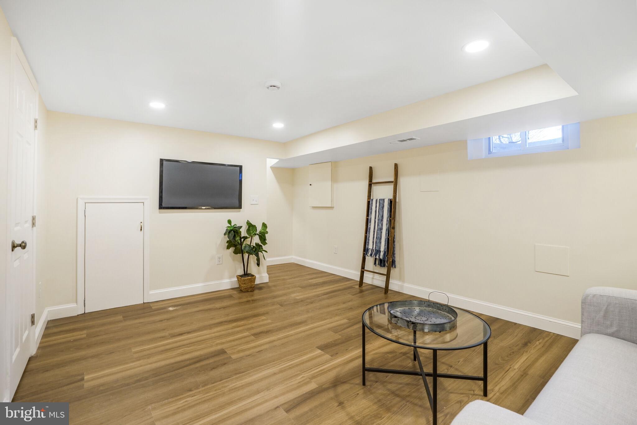 BROOKLAND - Residential