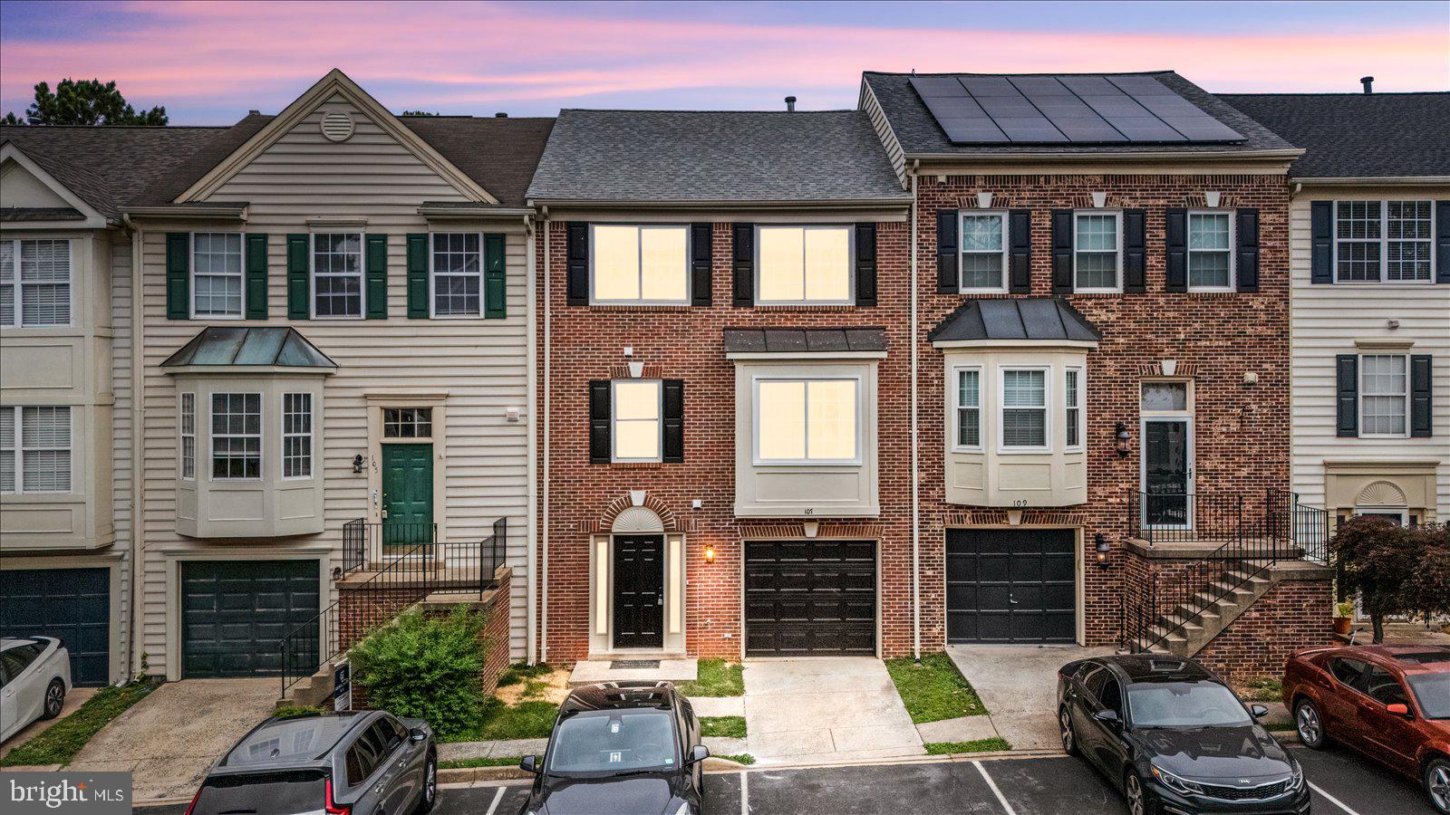 107 W PARK DR