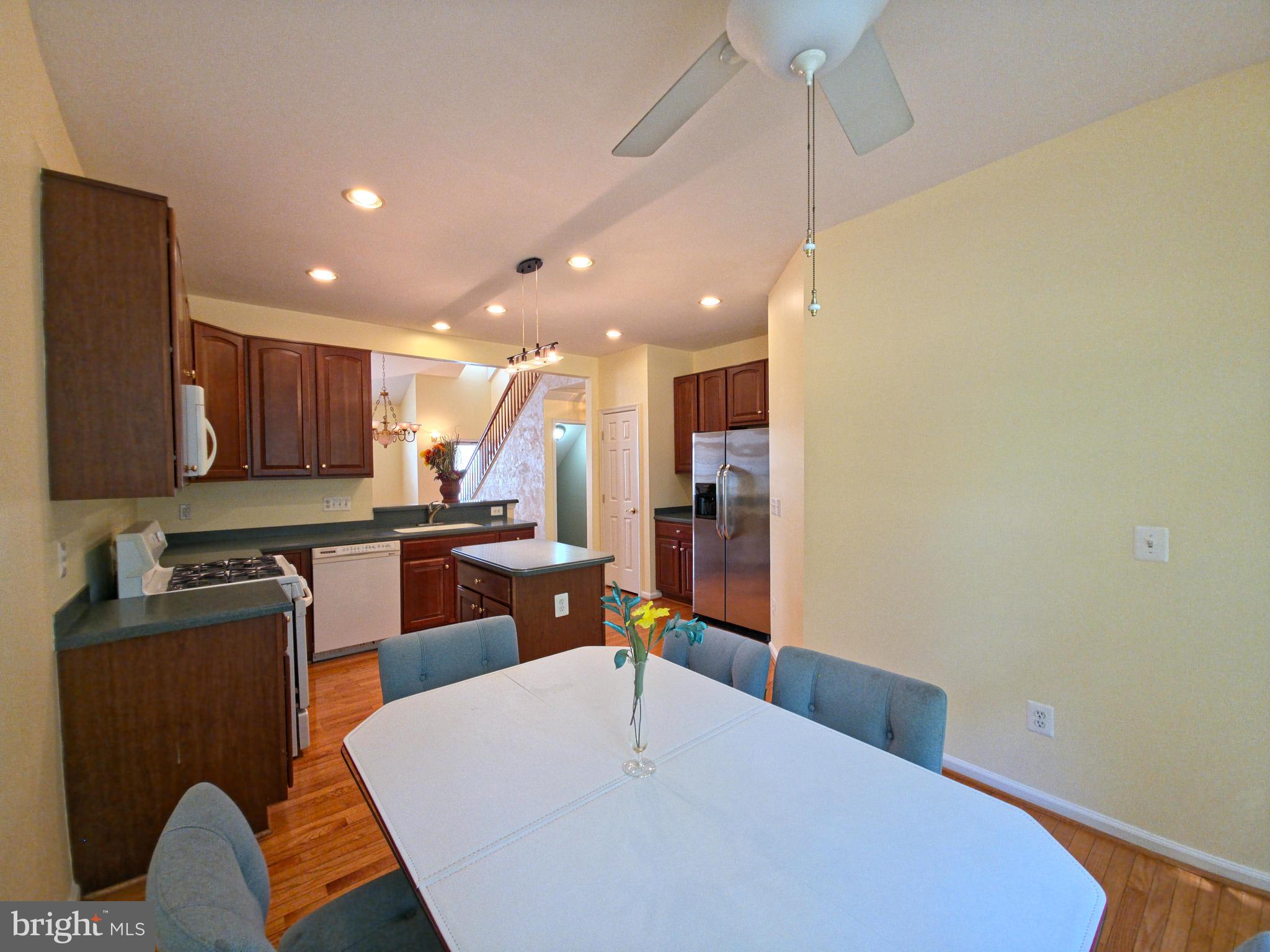 ASHBURN VILLAGE - Residential Lease