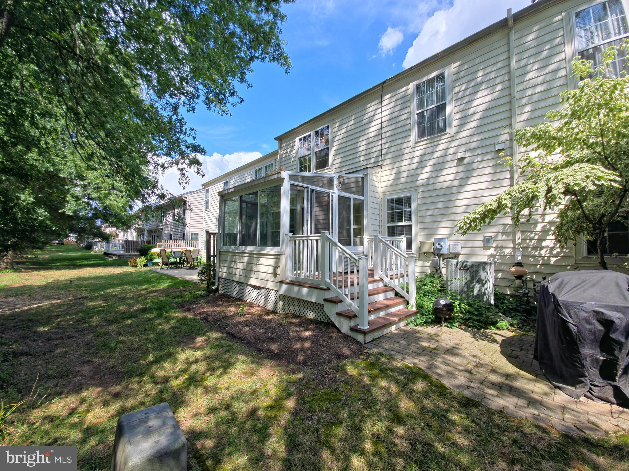 ASHBURN VILLAGE - Residential Lease