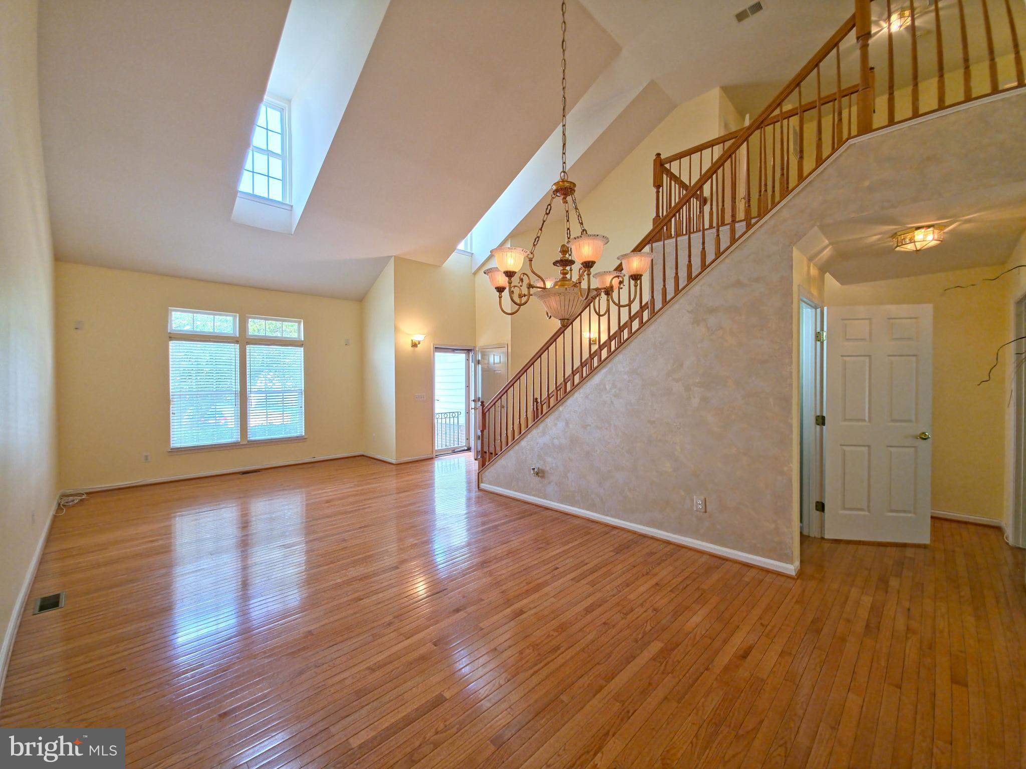 ASHBURN VILLAGE - Residential Lease