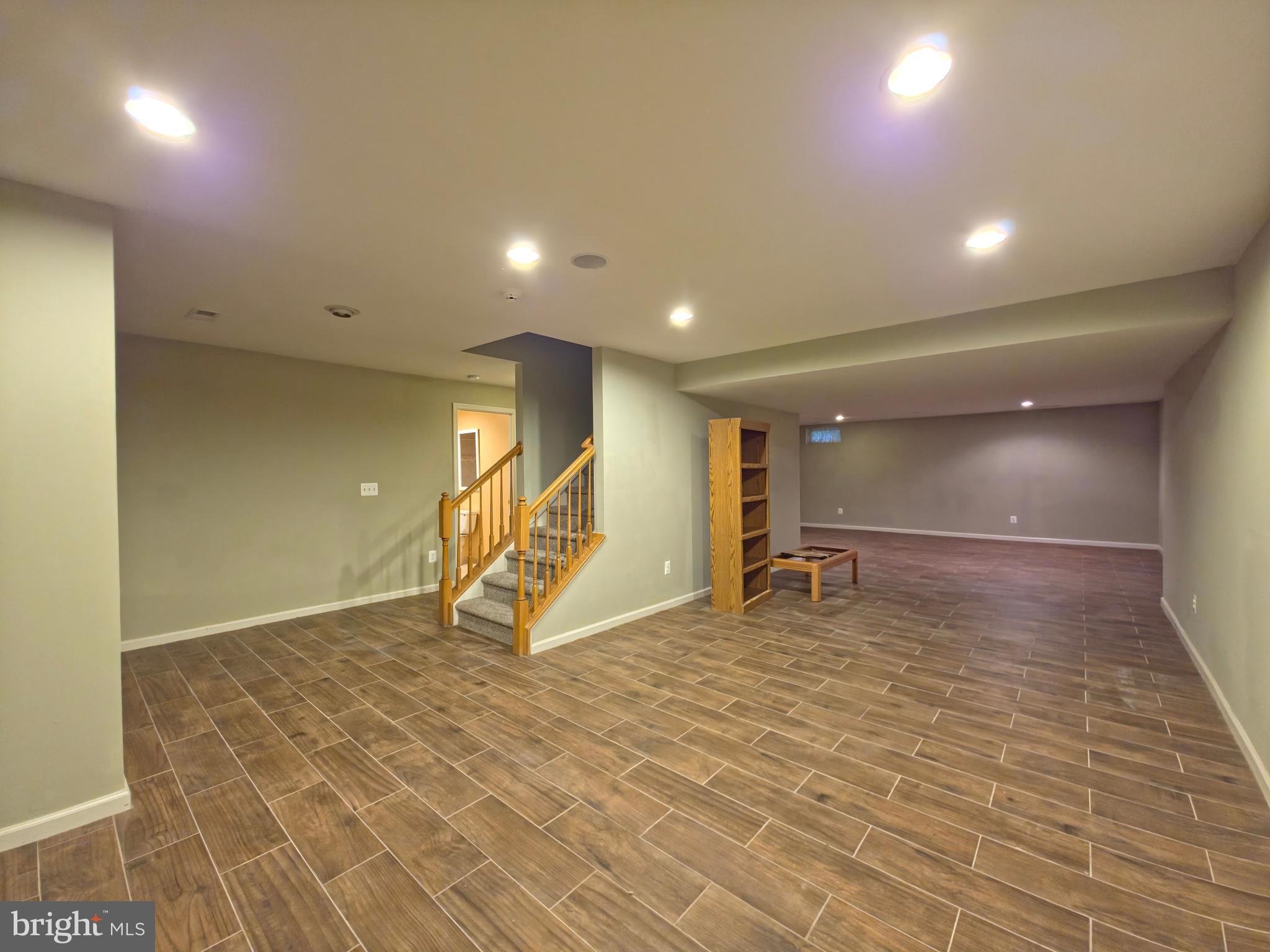 ASHBURN VILLAGE - Residential Lease