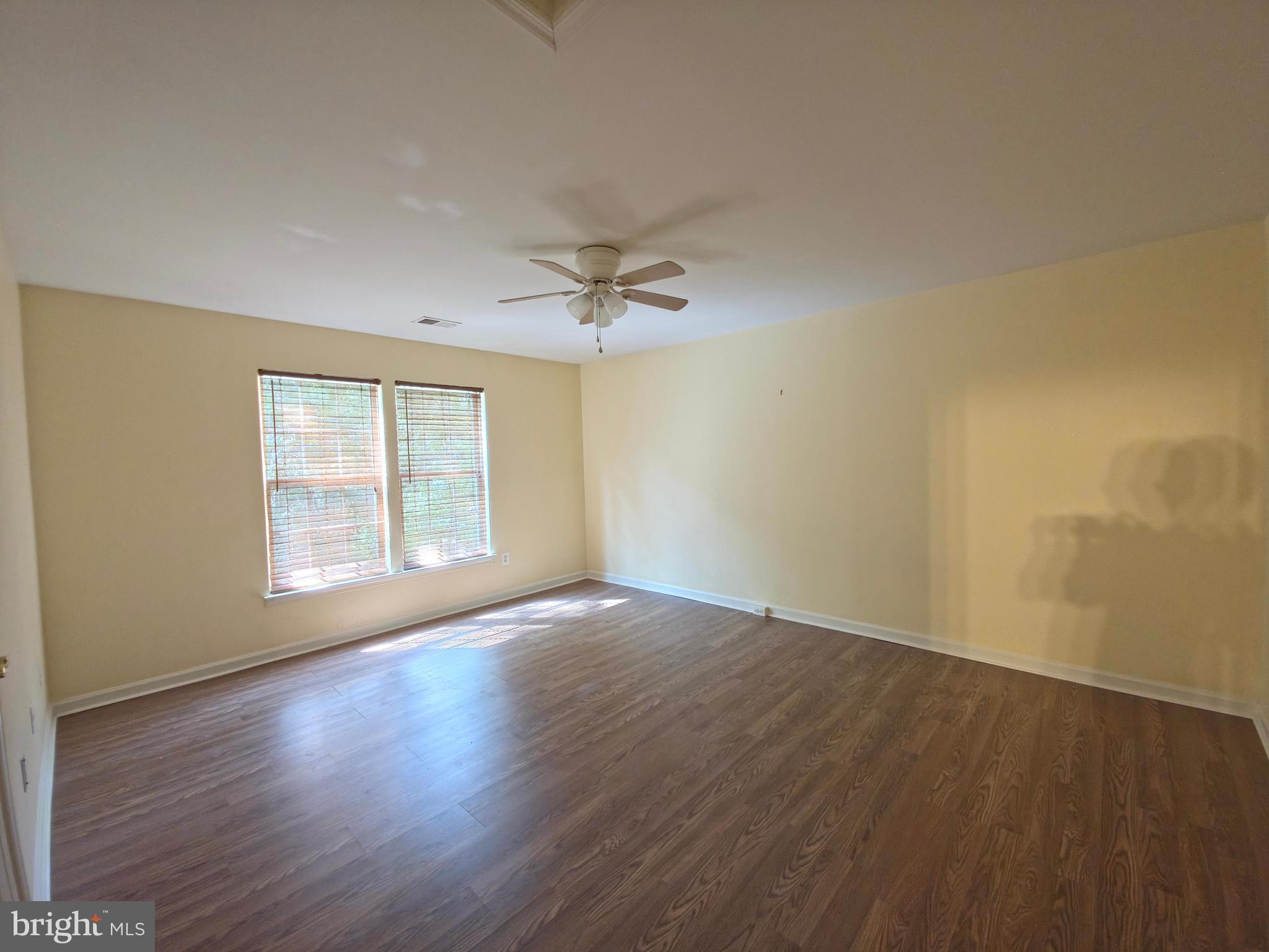 ASHBURN VILLAGE - Residential Lease