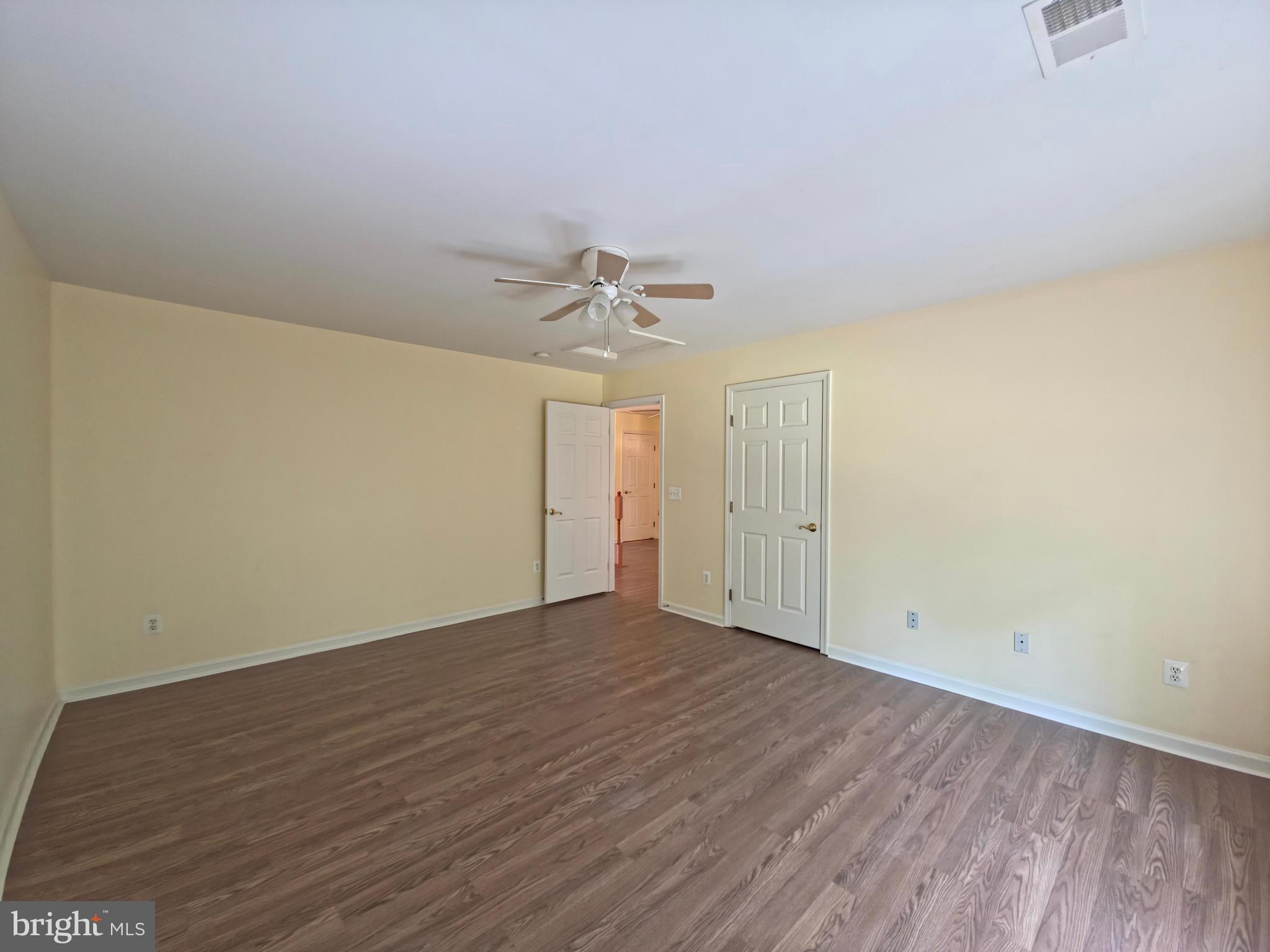 ASHBURN VILLAGE - Residential Lease