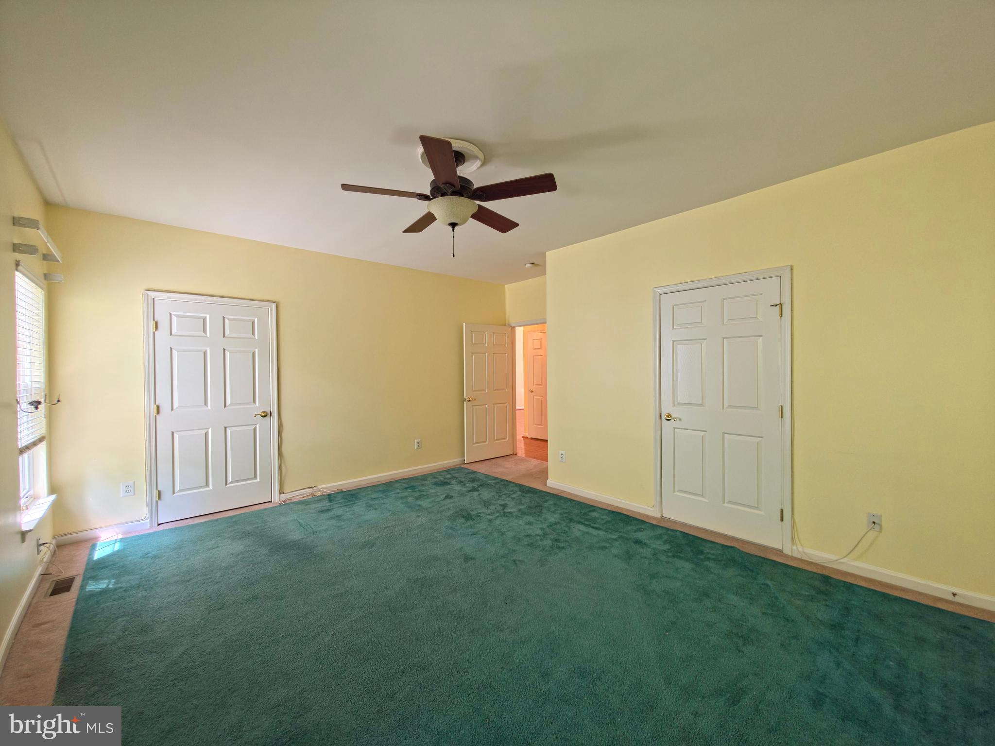 ASHBURN VILLAGE - Residential Lease