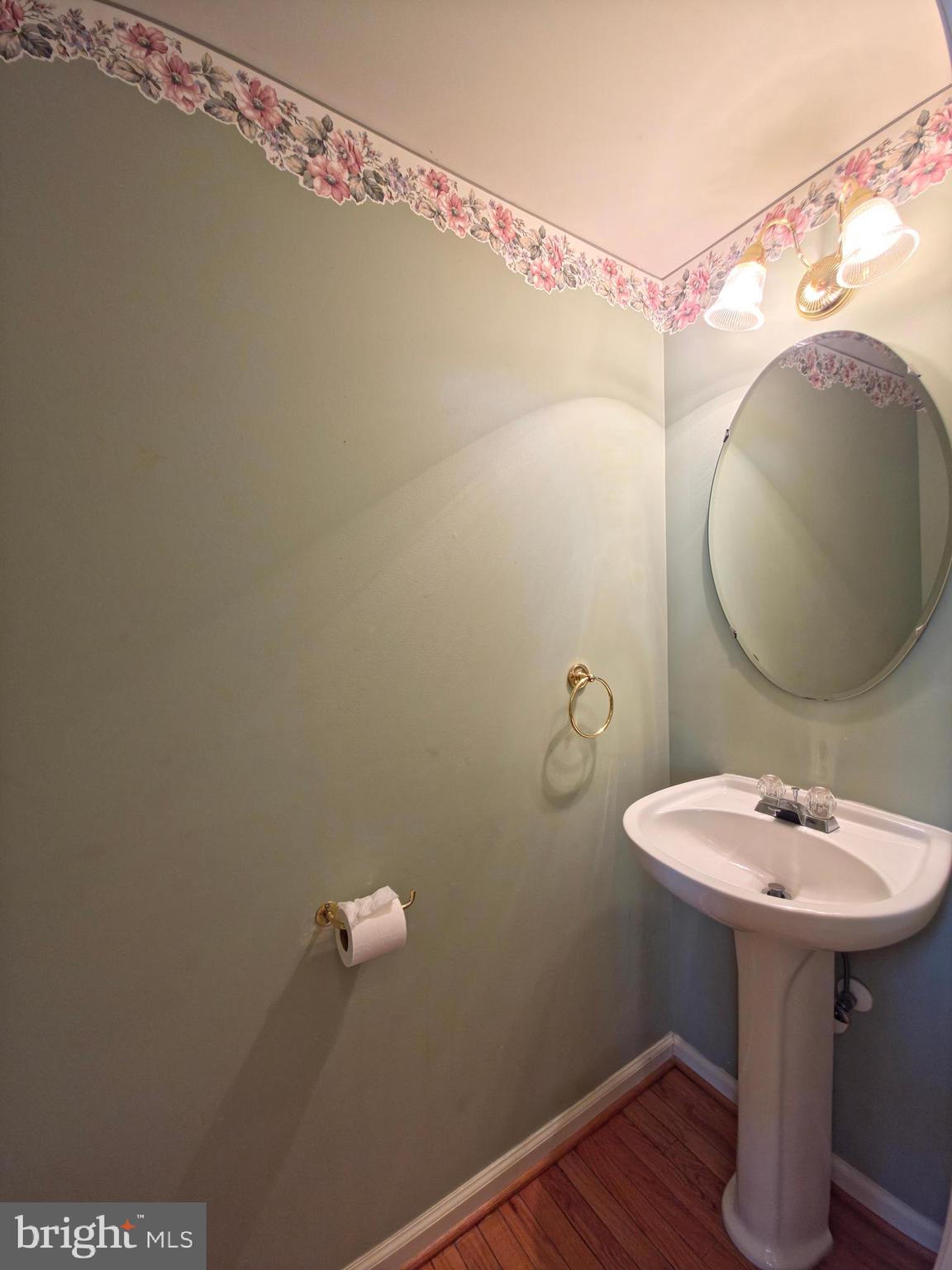 ASHBURN VILLAGE - Residential Lease