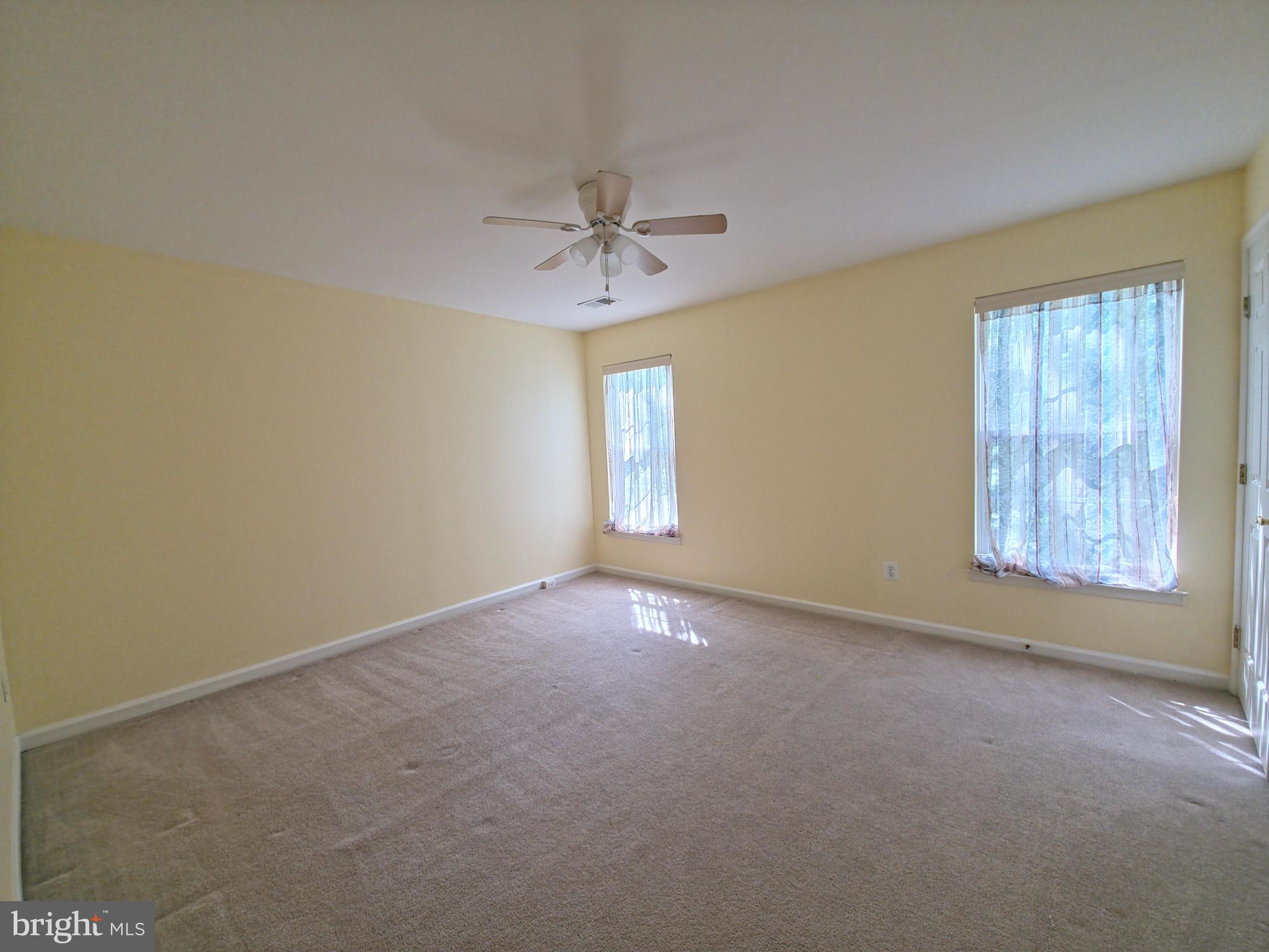 ASHBURN VILLAGE - Residential Lease