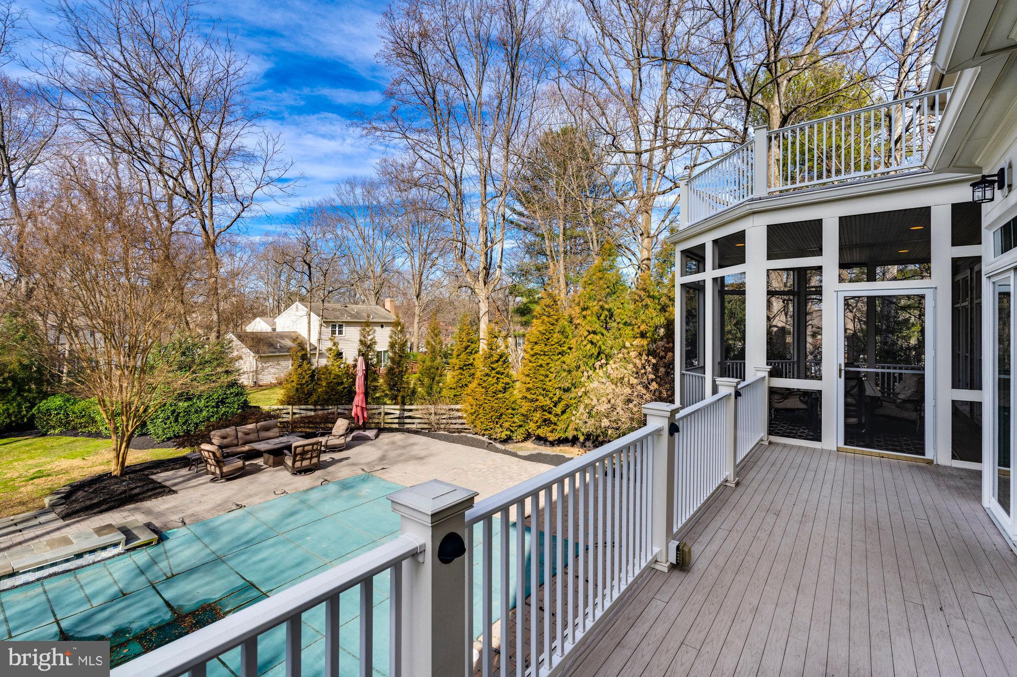 OAKCREST - Residential