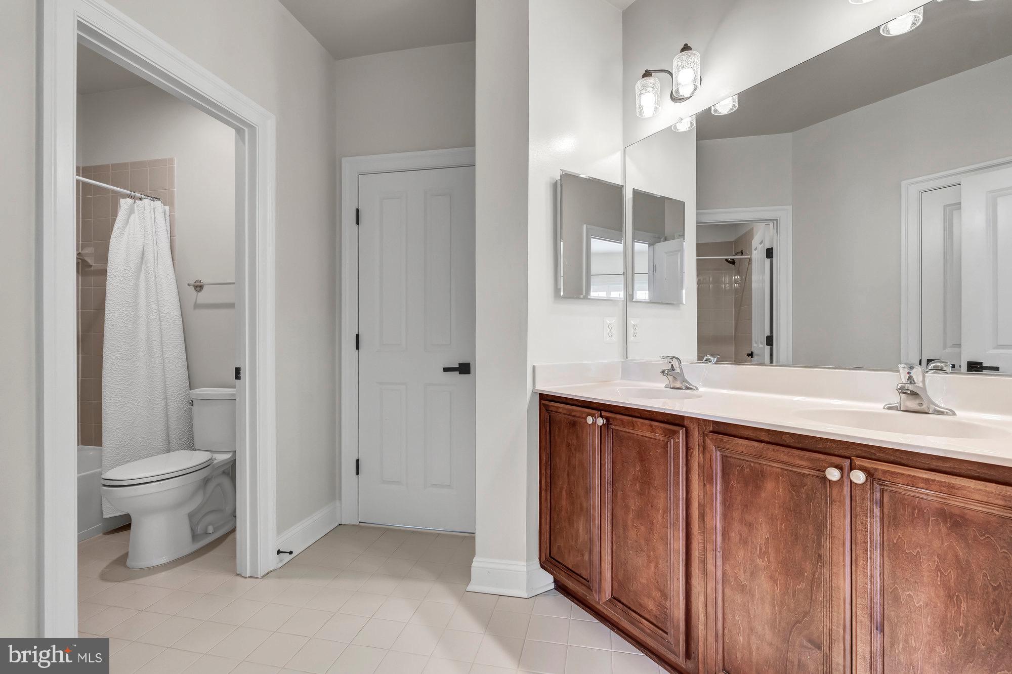 OAKCREST - Residential