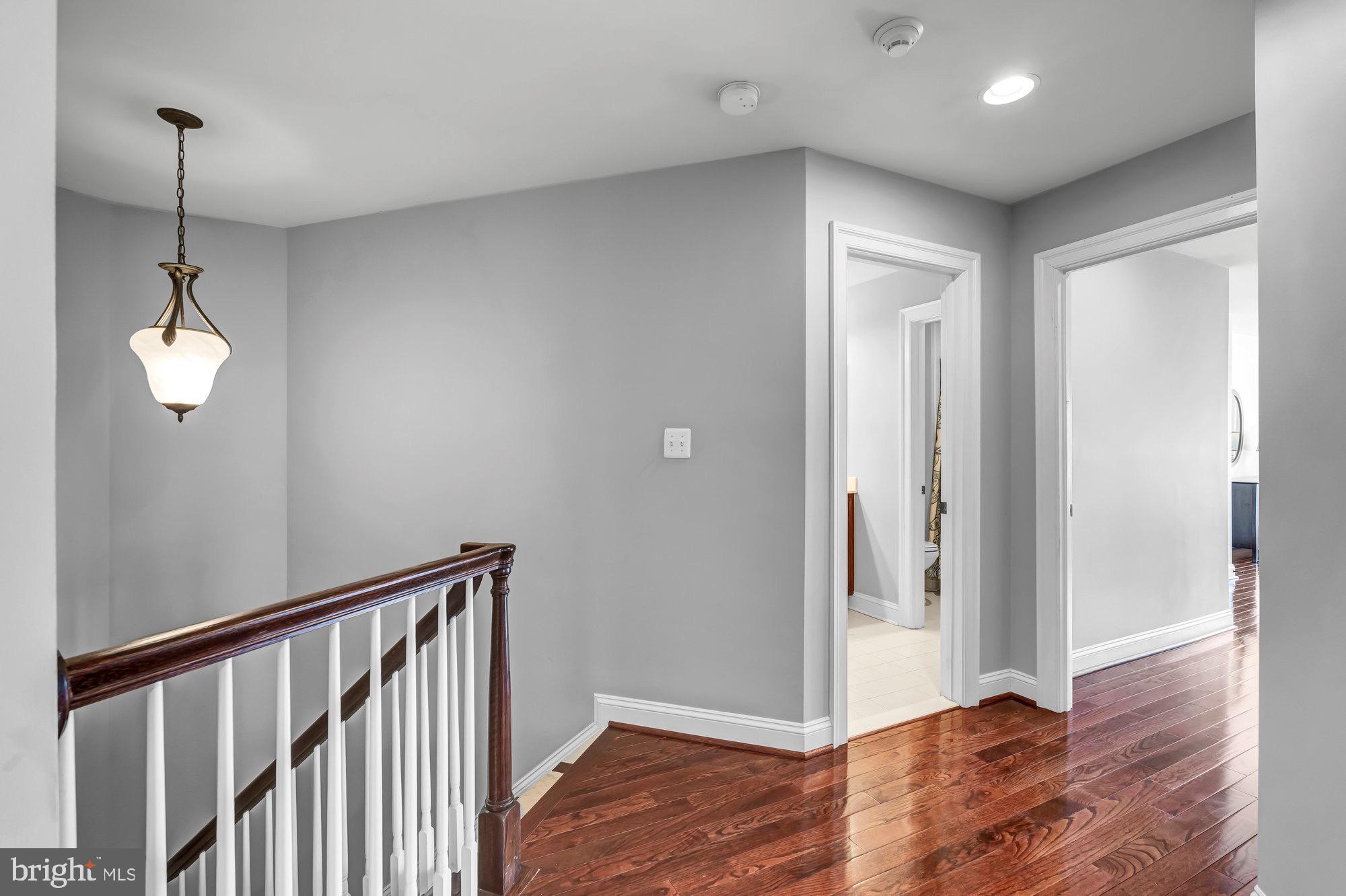 OAKCREST - Residential