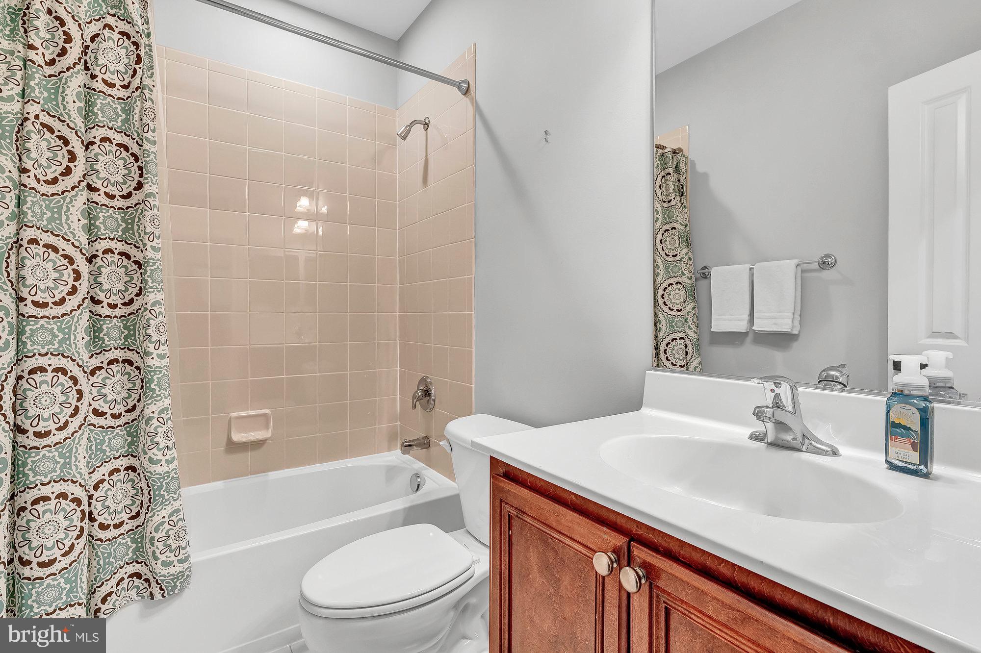 OAKCREST - Residential