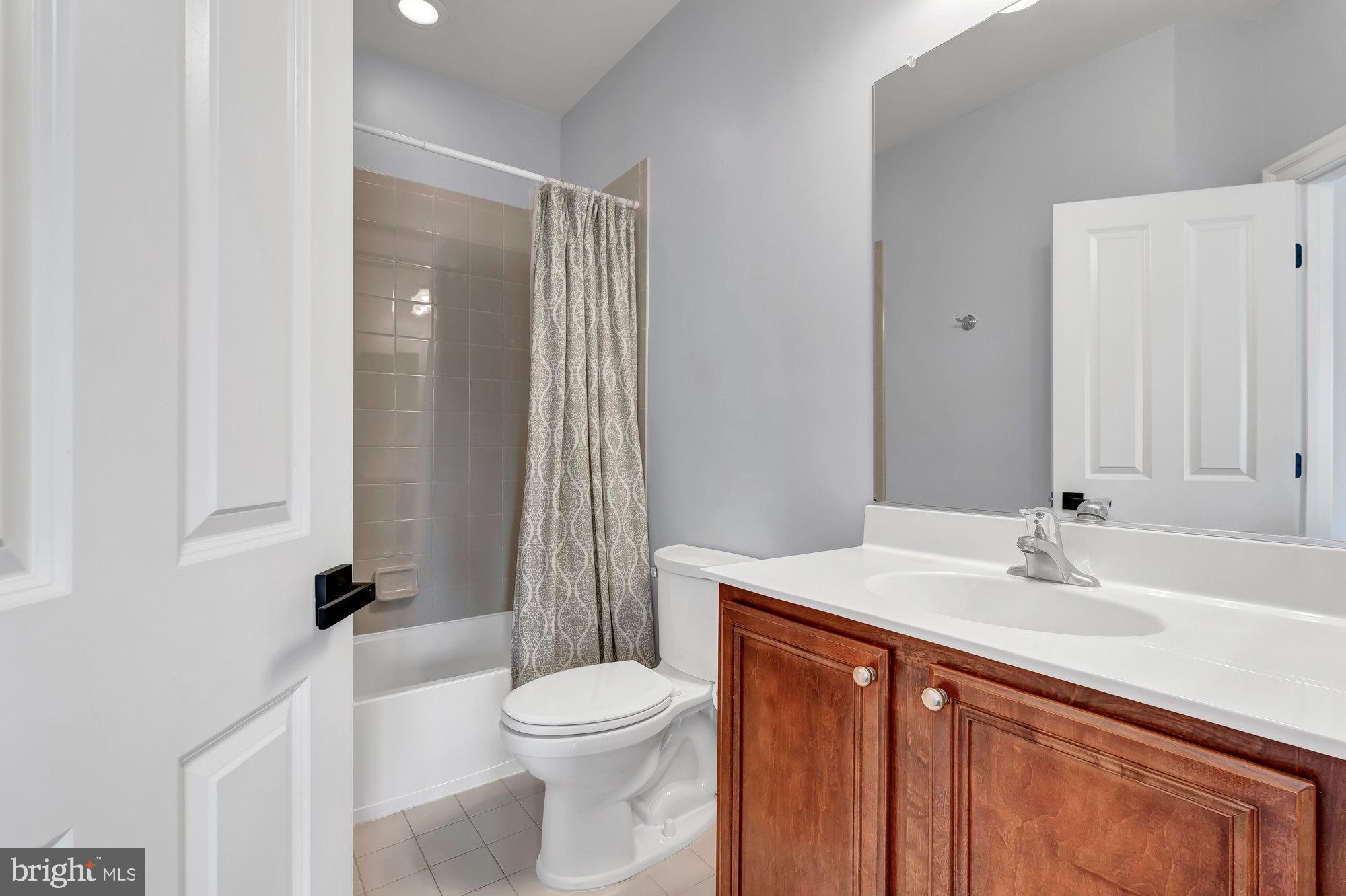 OAKCREST - Residential