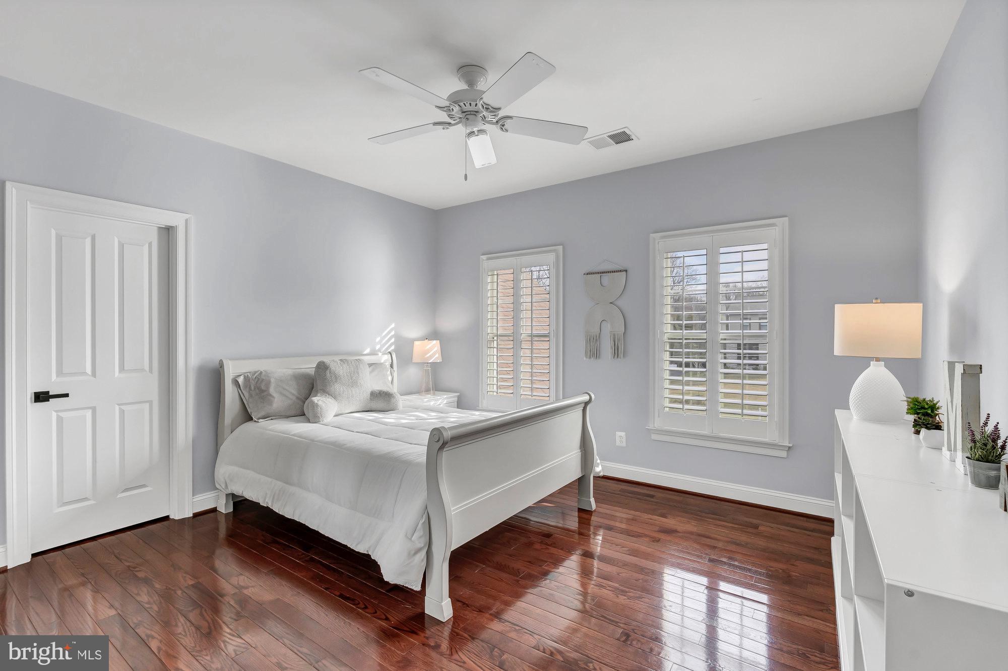 OAKCREST - Residential